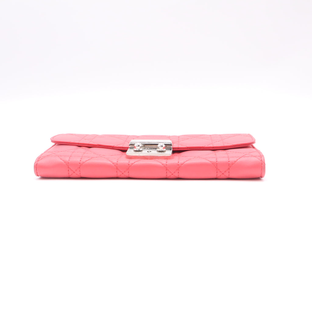 Coral Miss Dior Promenade Continental Wallet W22607