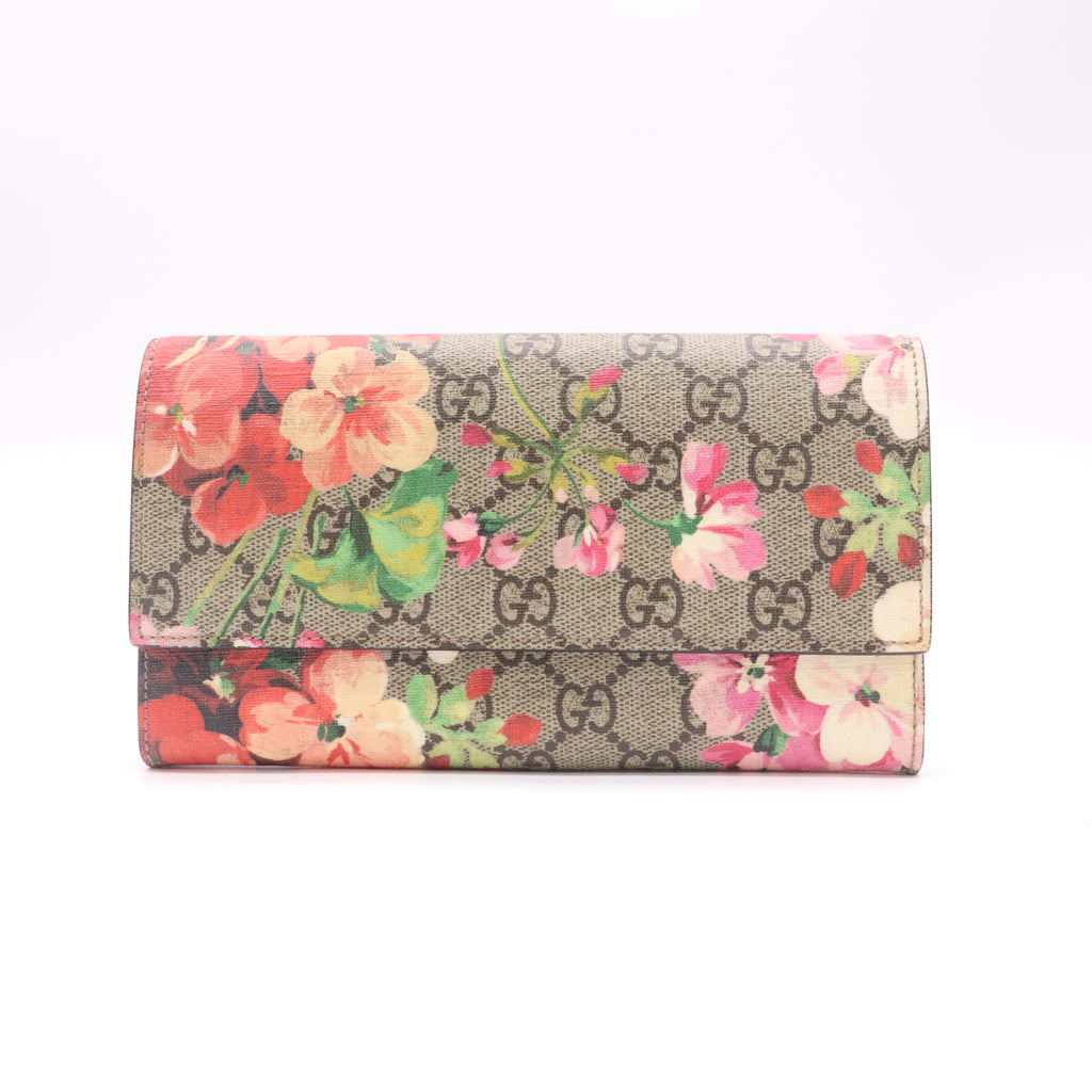 Gucci GG Supreme Monogram Blooms Continental Wallet W22615
