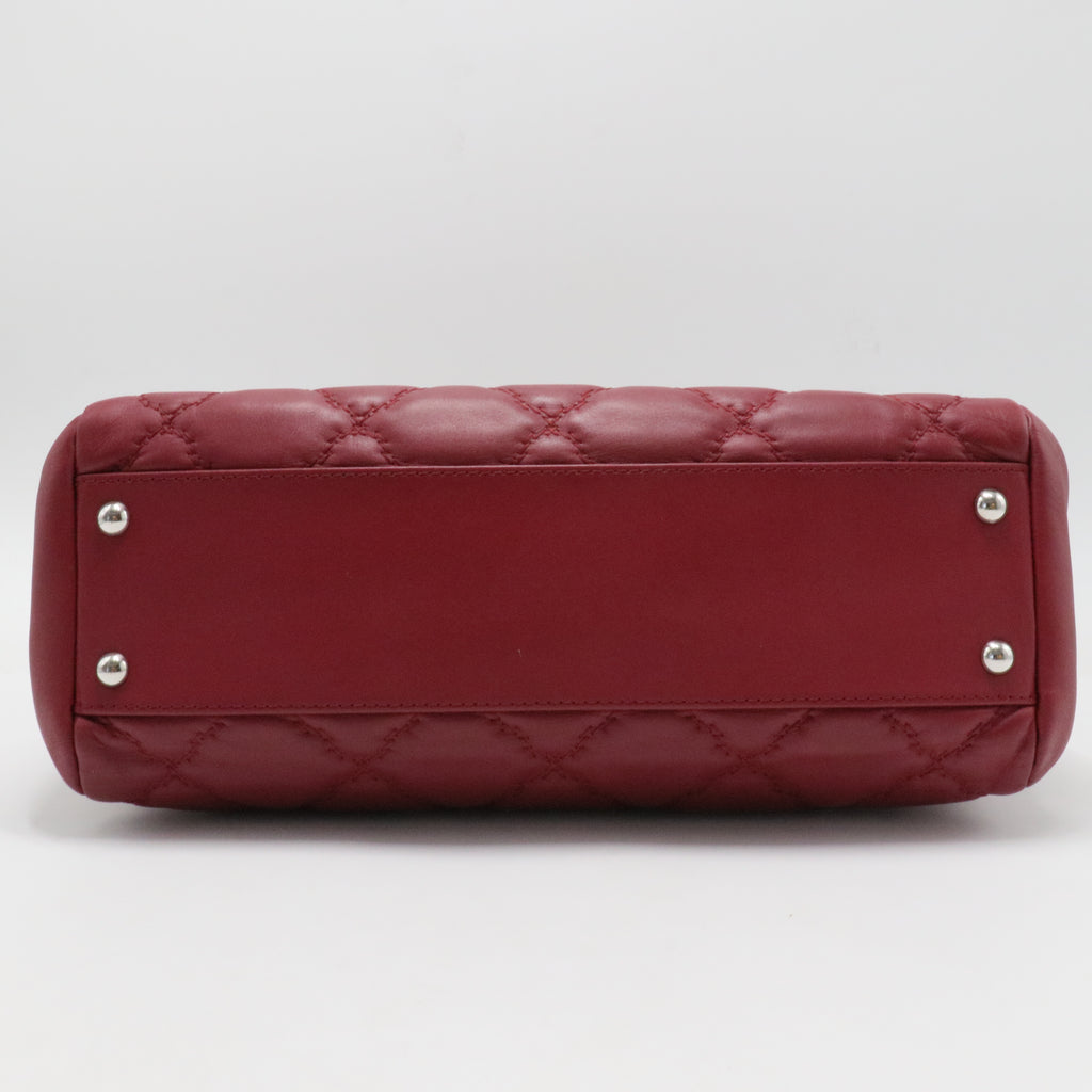 Calfskin Large Hamptons Flap Bag Red