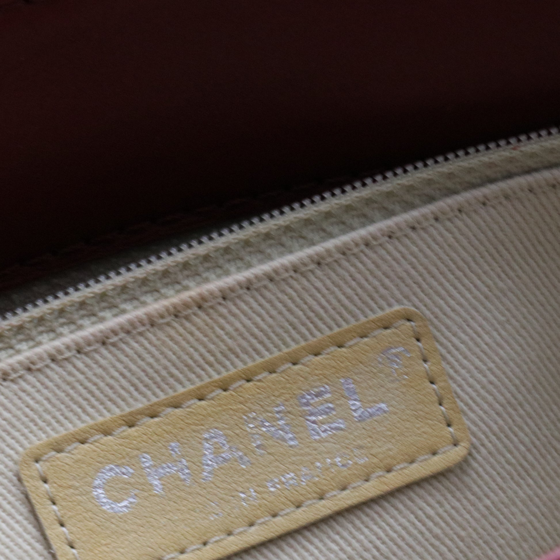 Calfskin Large Hamptons Flap Bag Red