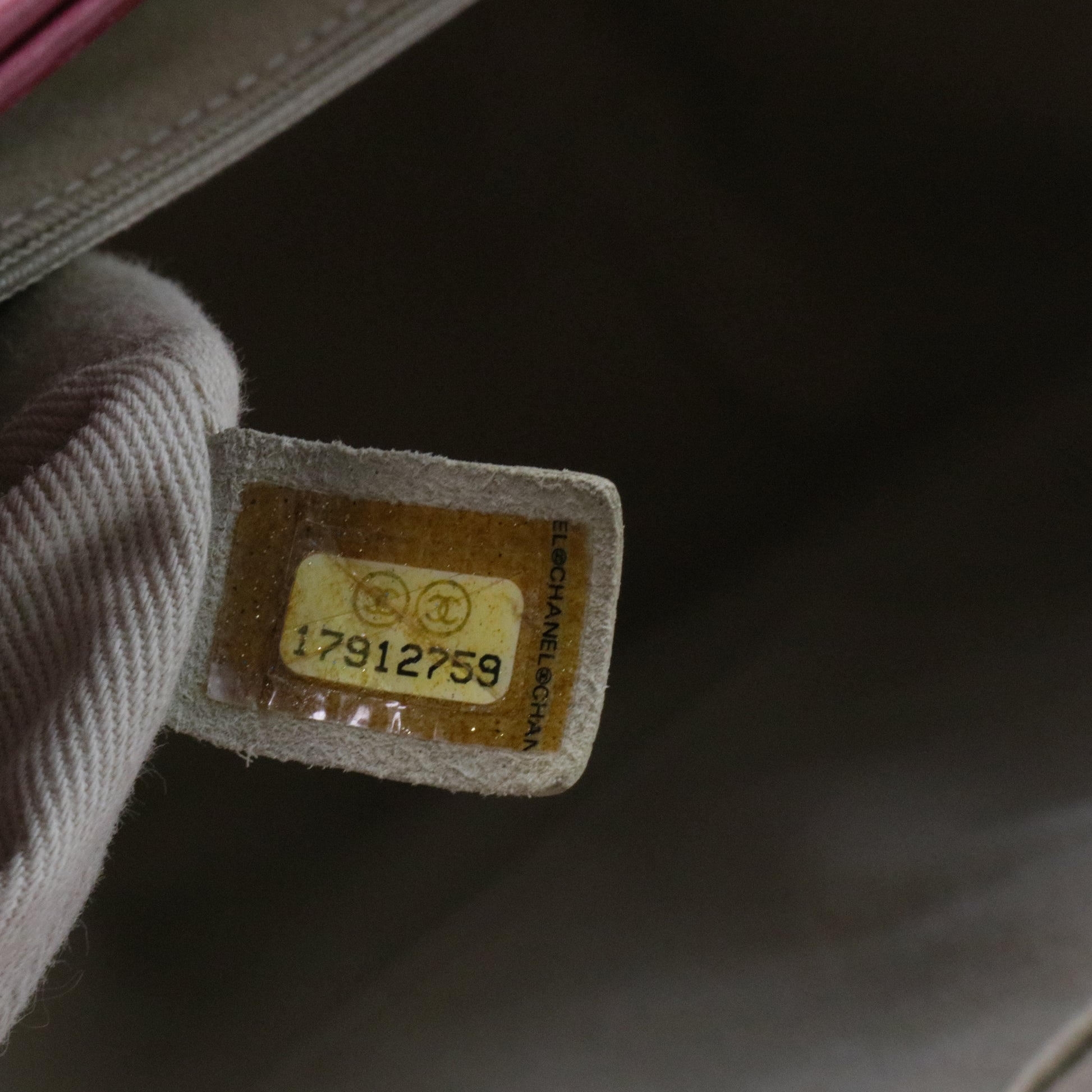 Calfskin Large Hamptons Flap Bag Red