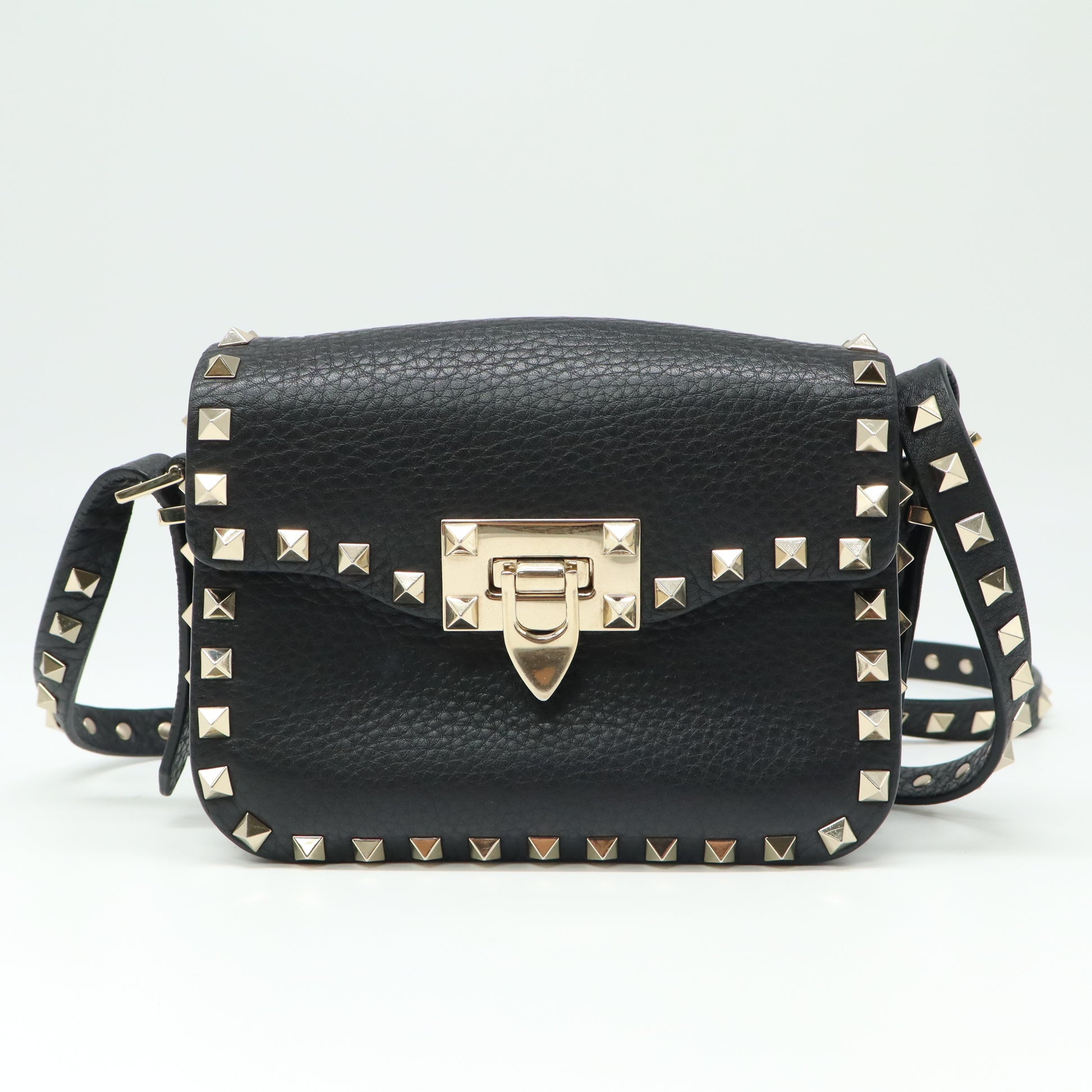Rockstud Crossbody Bag B22016