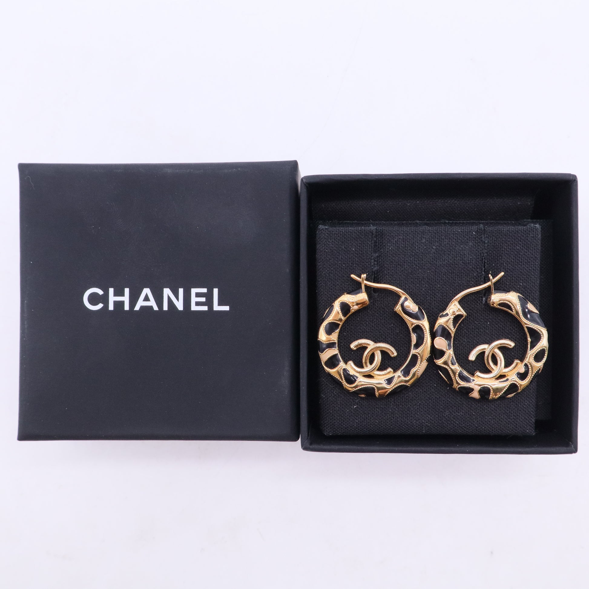 Chanel 2022 Hoop Earrings CC golden metal Leopard enamel Twins LDJ2808