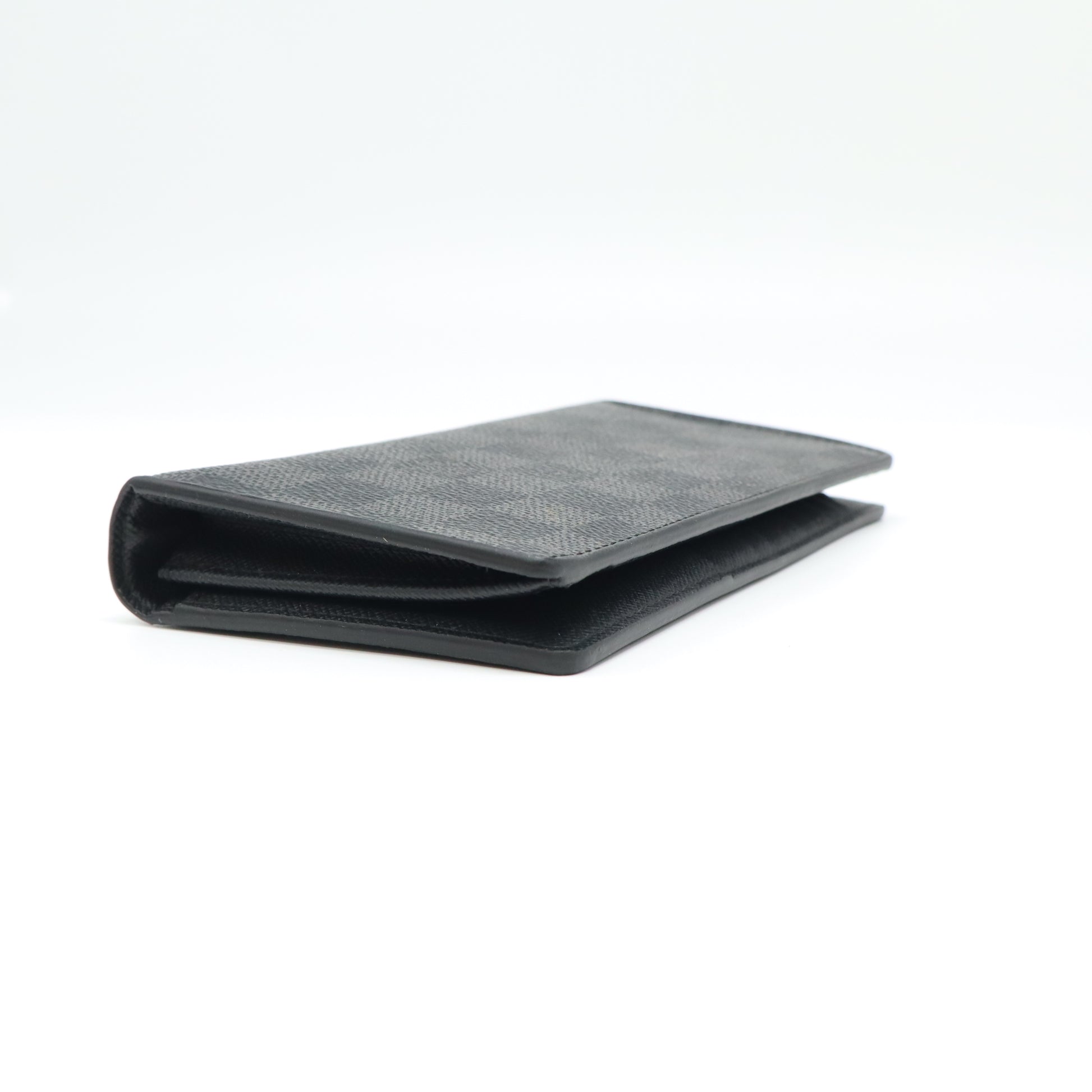 Louis Vuitton Damier Graphite Brazza Wallet W21665