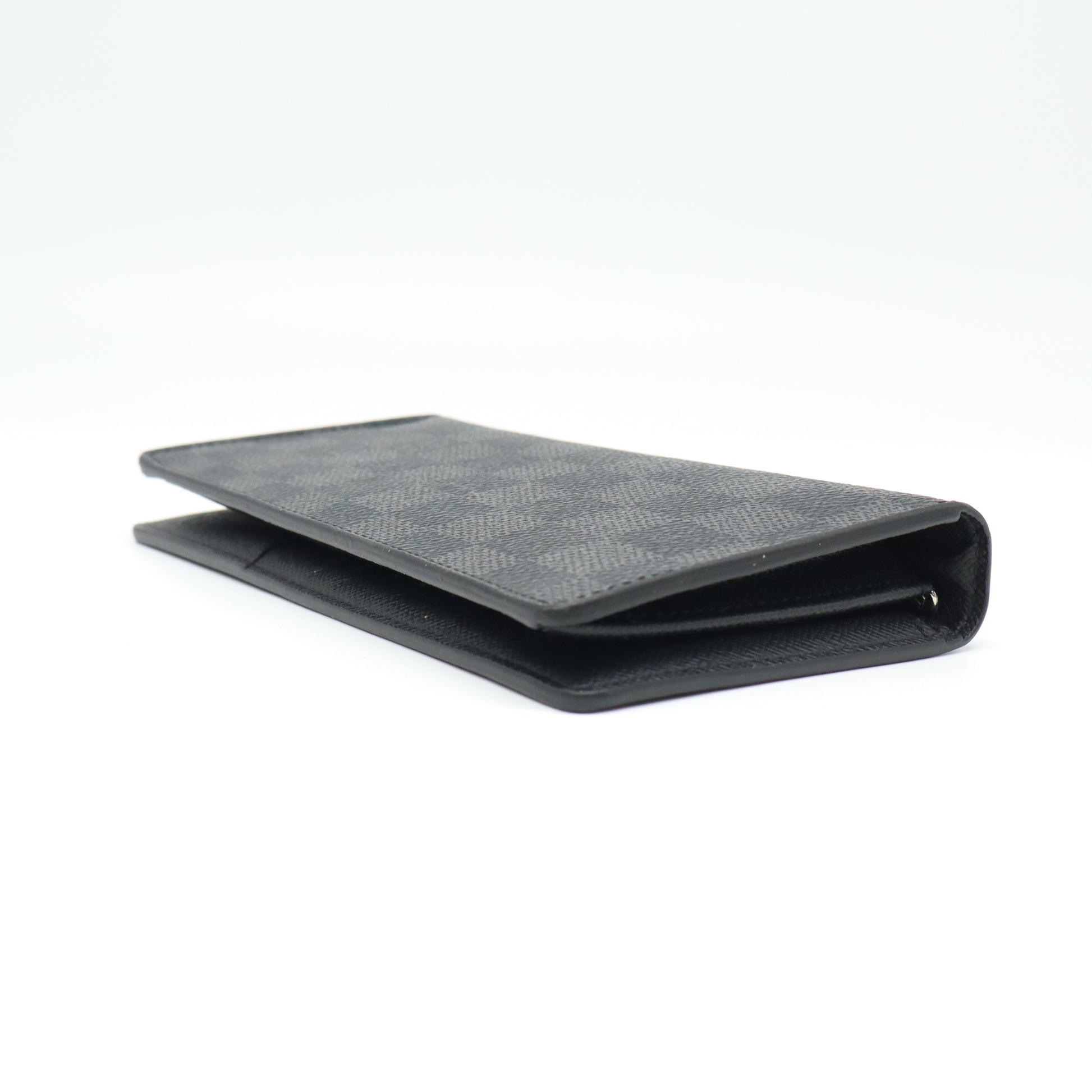 Louis Vuitton Damier Graphite Brazza Wallet W21665