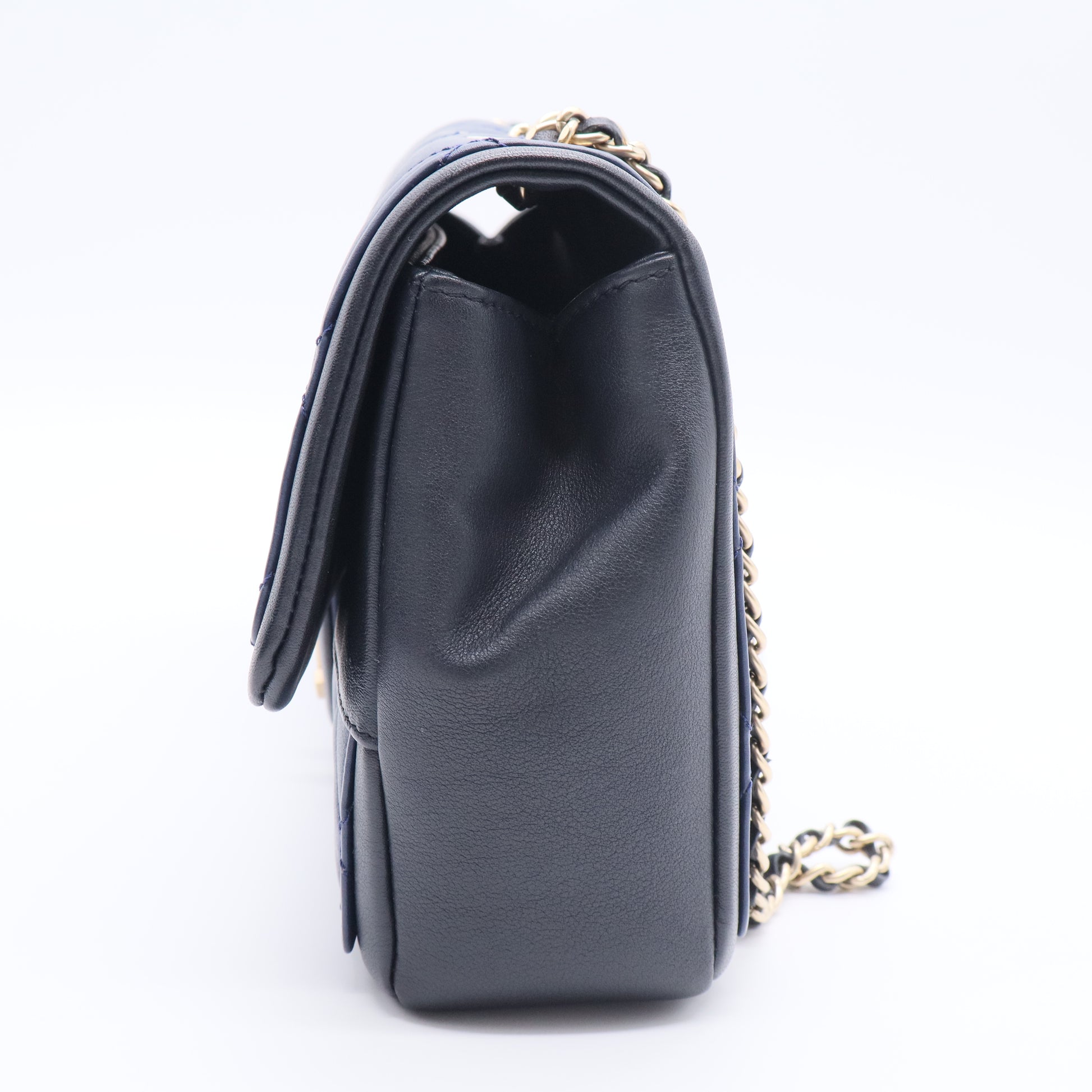 Lambskin Quilted Medium Graphic Flap Navy Black