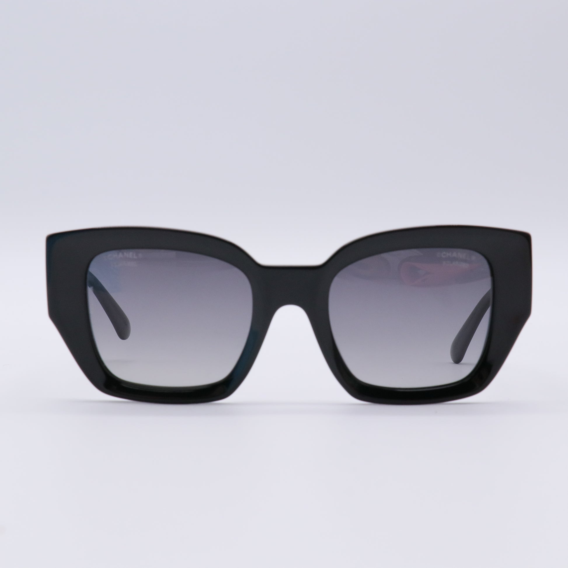Interlocking CC Logo Square Sunglasses twins