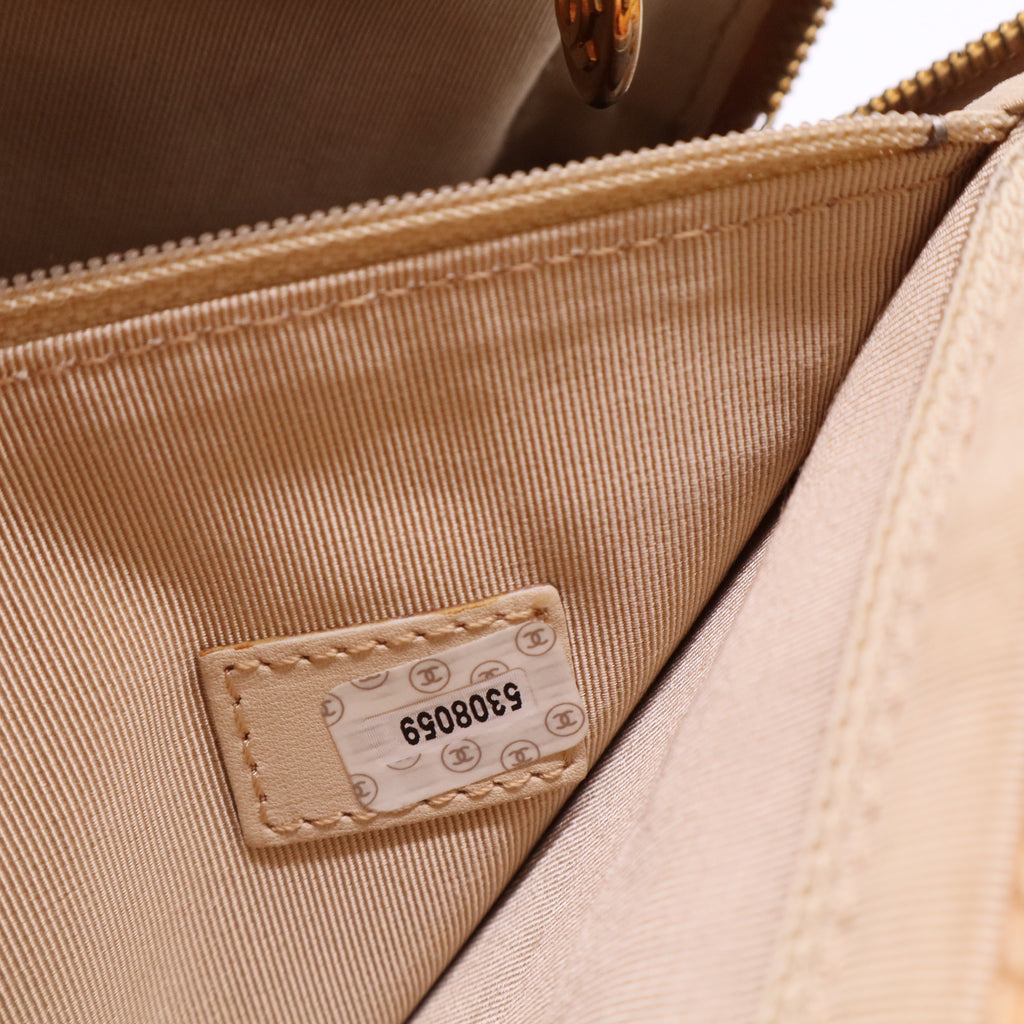 Caviar Logo Shoulder Bag