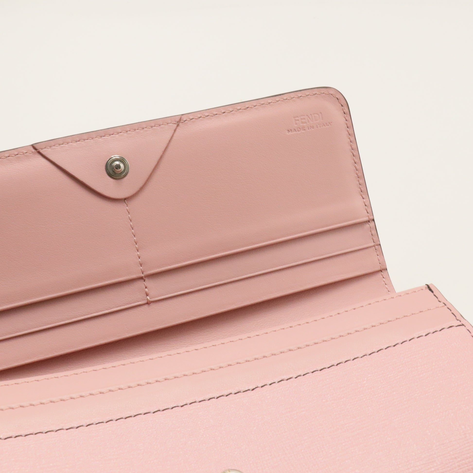 Vitello Elite Century Hypnoteyes Continental Wallet