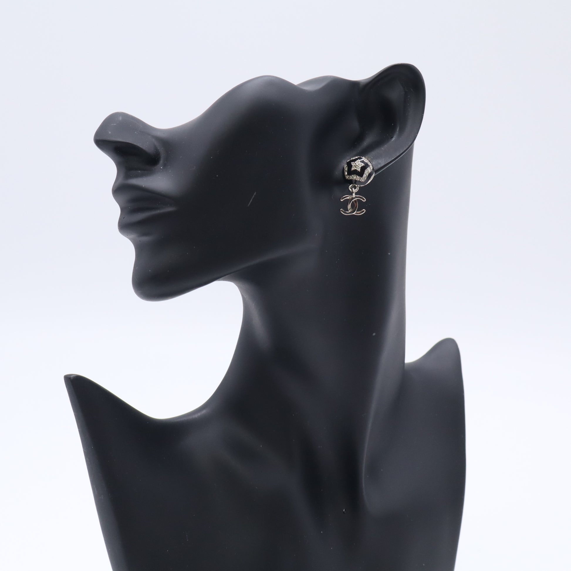 Chanel 2023 Enamel Star CC Drop Earrings Twins LDJ5626