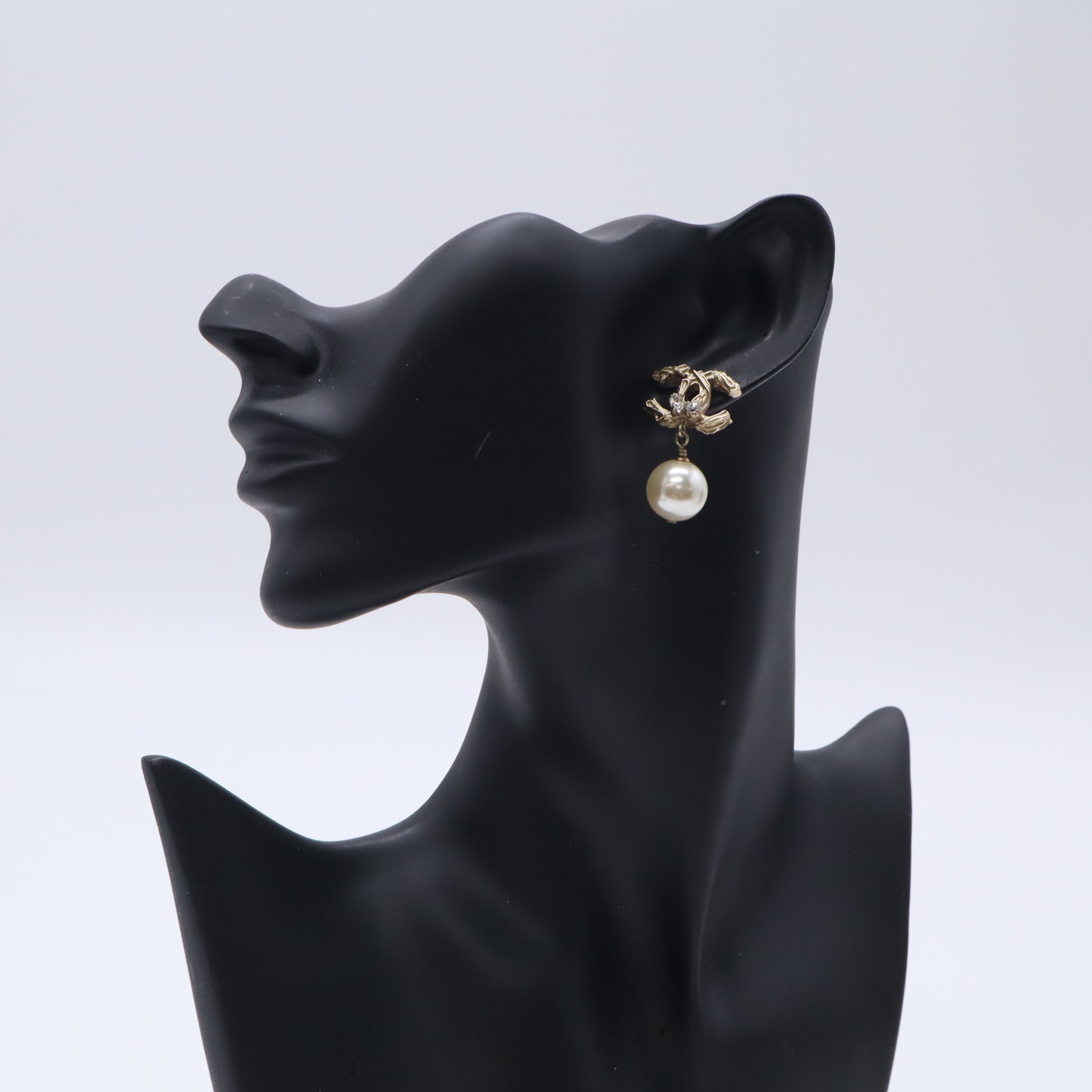 Chanel Gold-Plated Faux Textured CC Drop Earrings Twins LDJ5629
