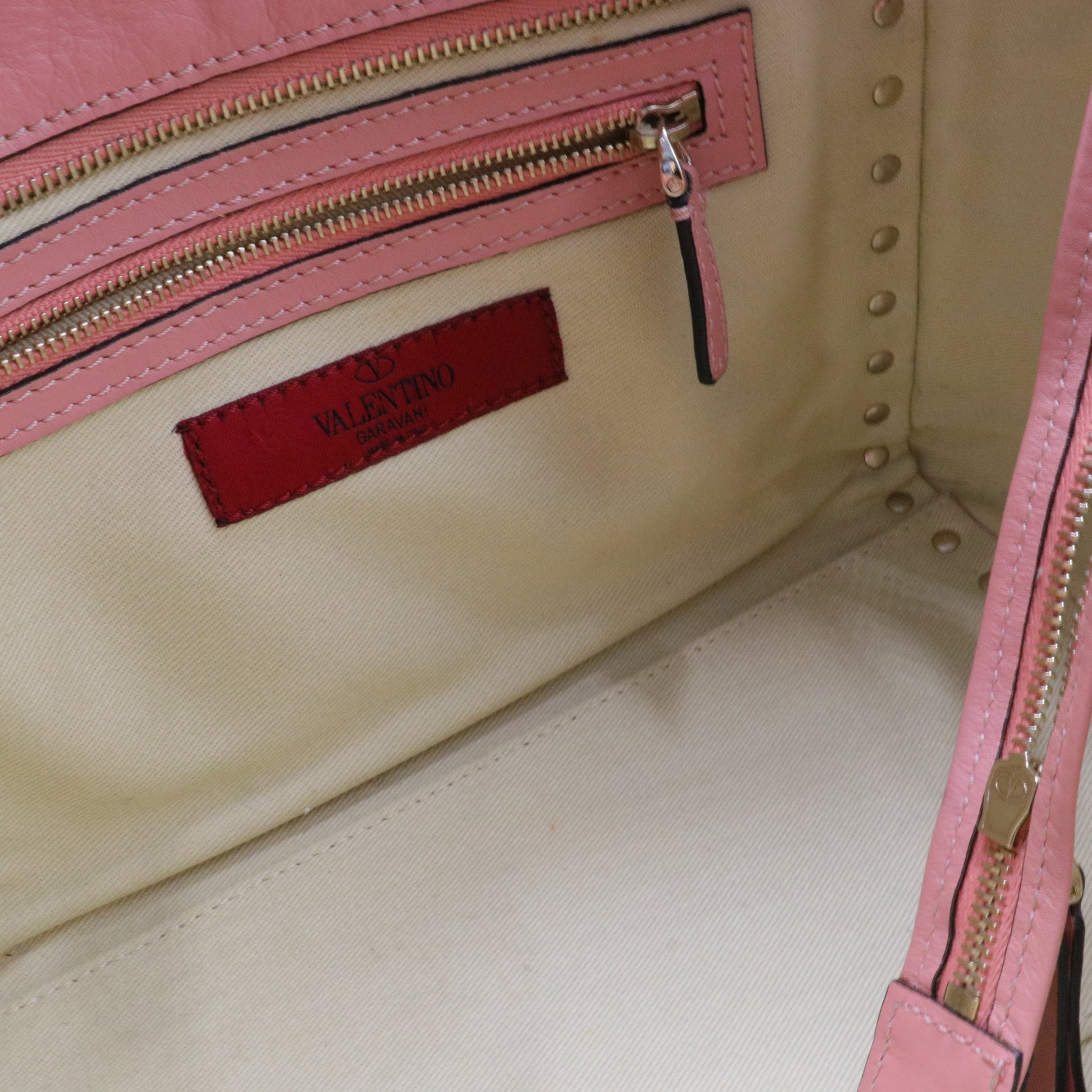 Rockstud Tote Rigid Leather Medium