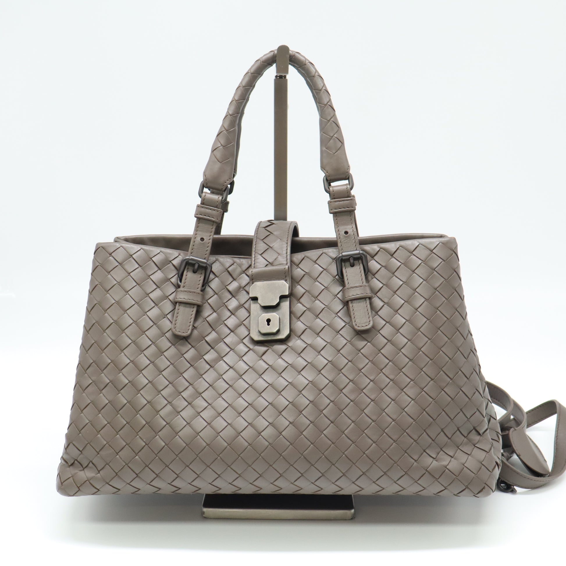 Bottega Veneta Intrecciato Roma Medium B22383