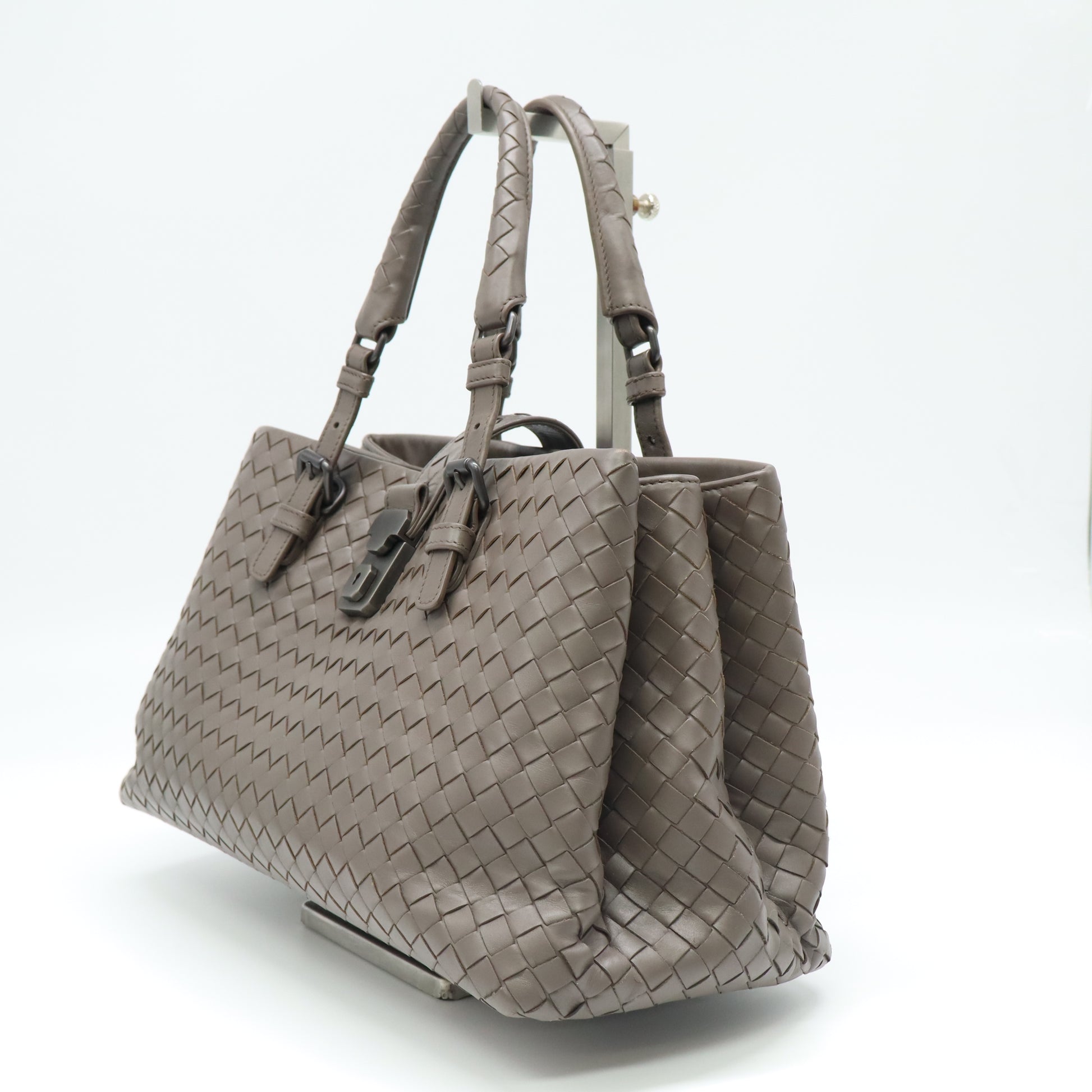 Bottega Veneta Intrecciato Roma Medium B22383
