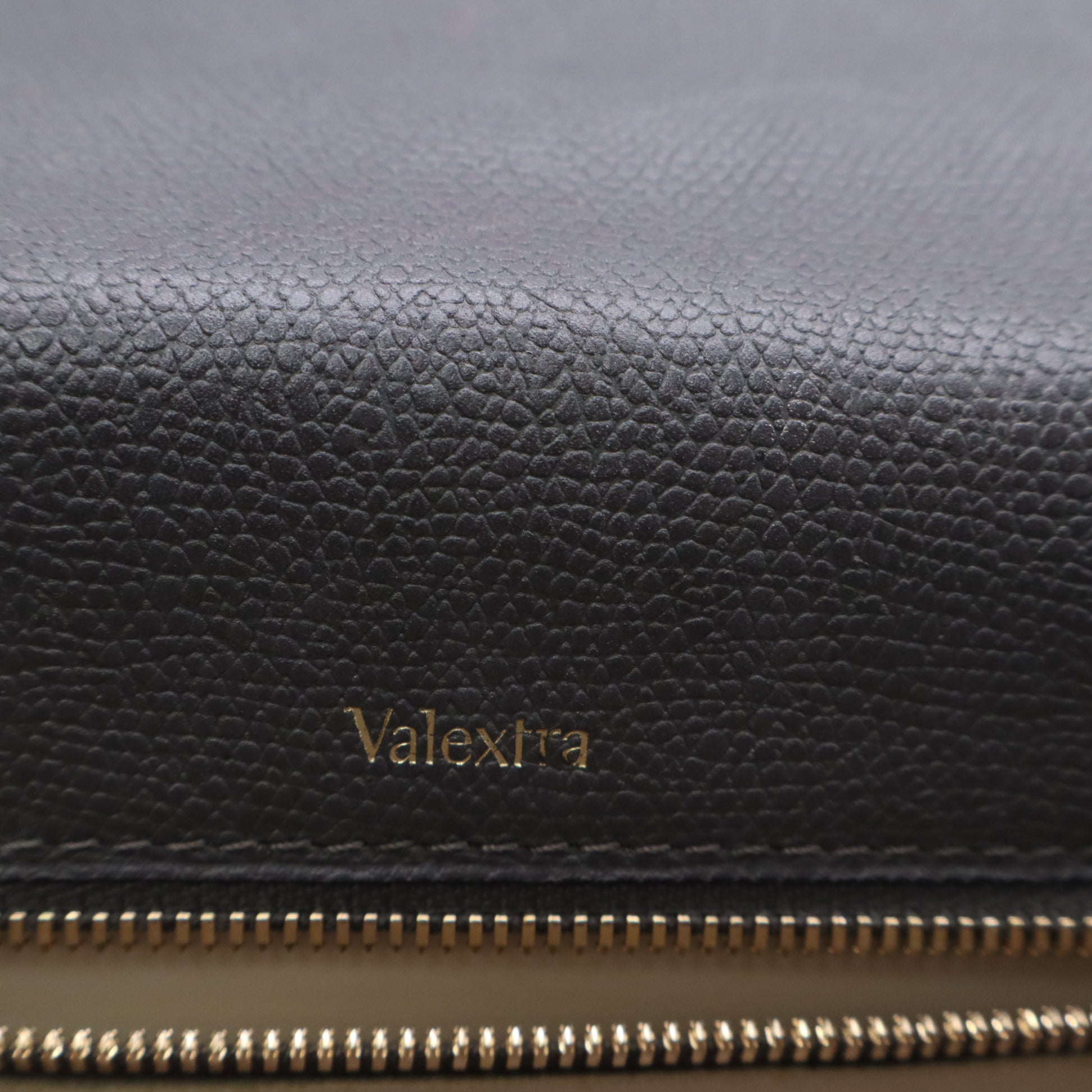 Valextra Iside Medium Handle Bag B24006