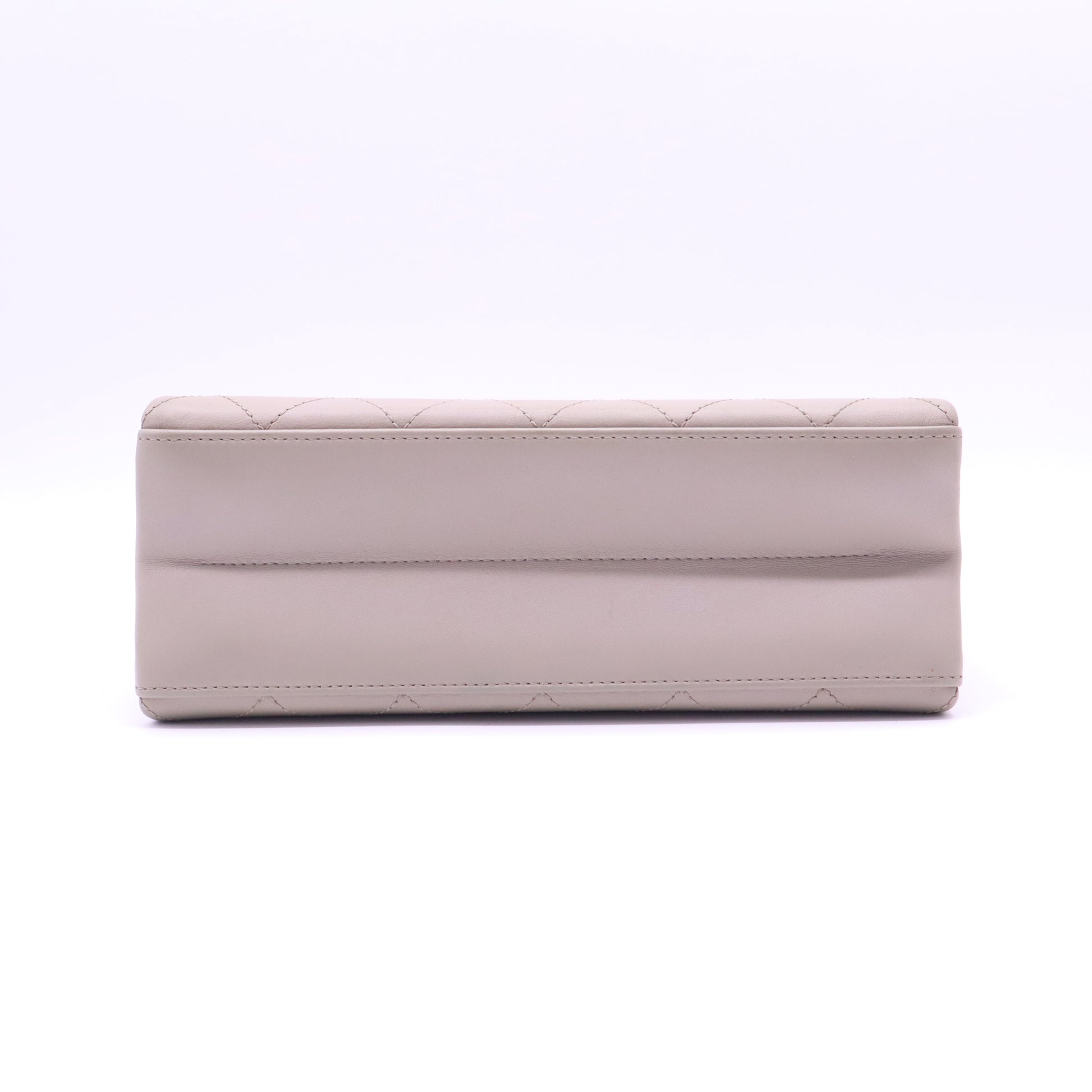 Chanel Coco Luxe Flap Bag with Top Handle B22108