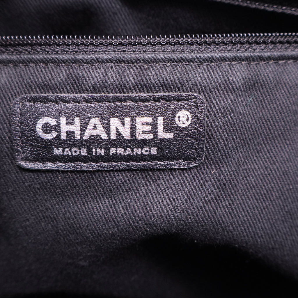 Double Stitch Quilted Leather Hampton Shoulder Bag twins