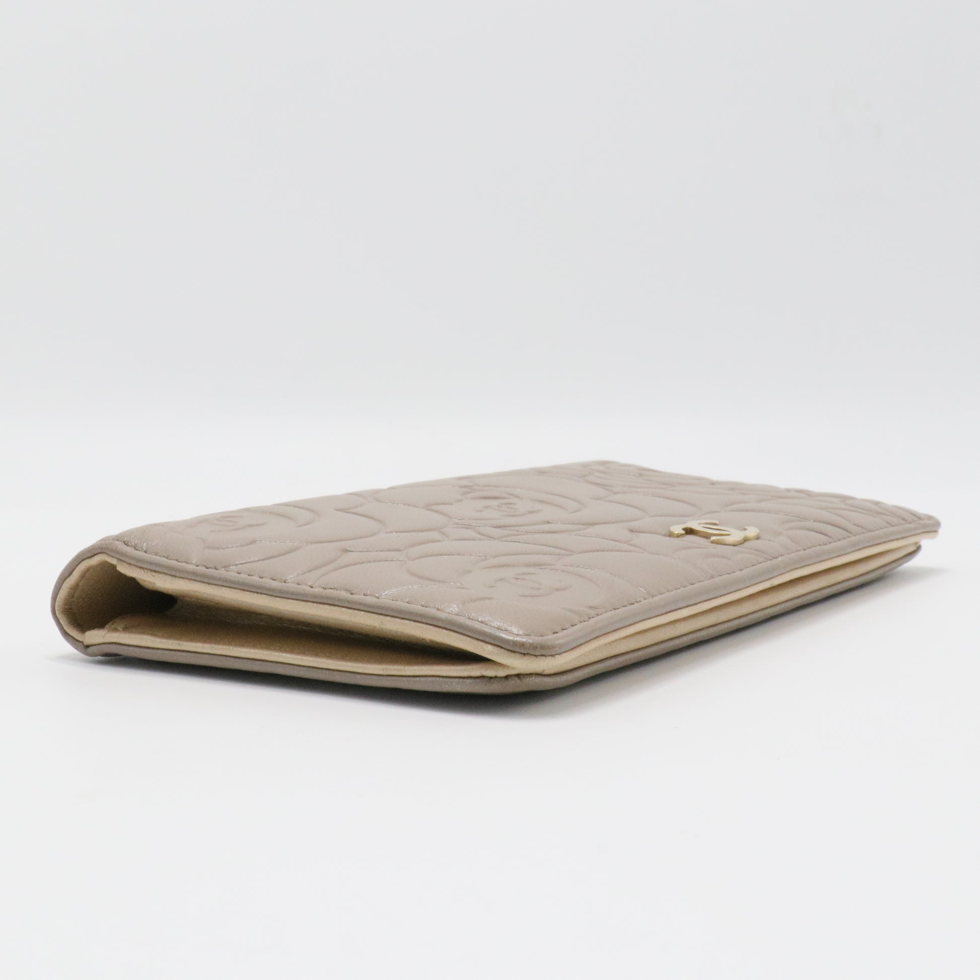 L-Yen Wallet Camellia Leather