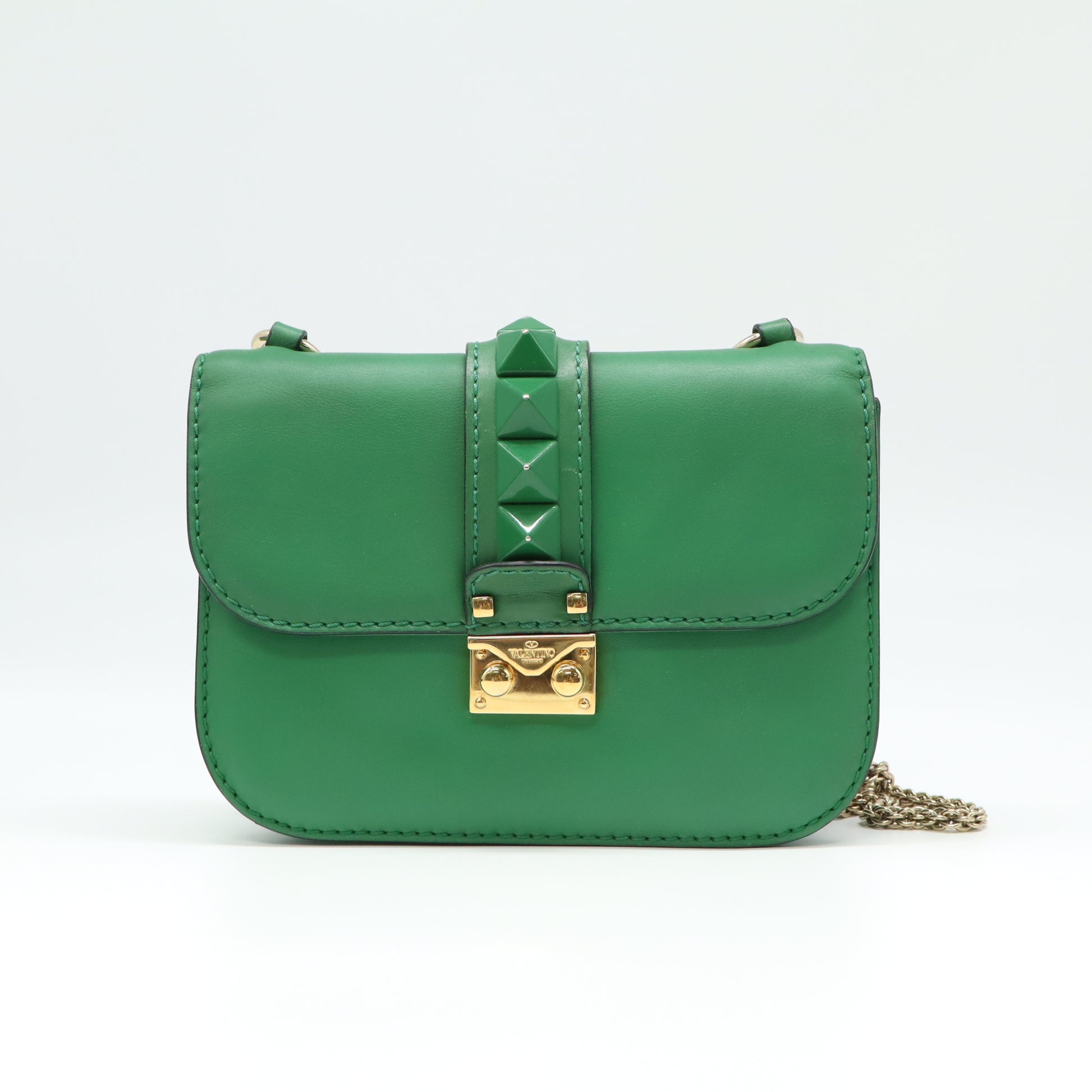 Valentino Garavani Glam Lock Rockstud Flap Bag B22038