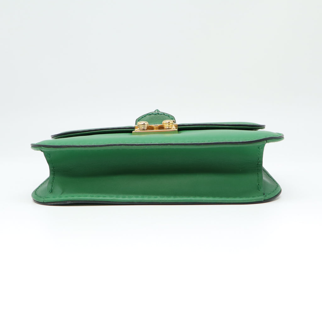 Valentino Garavani Glam Lock Rockstud Flap Bag B22038