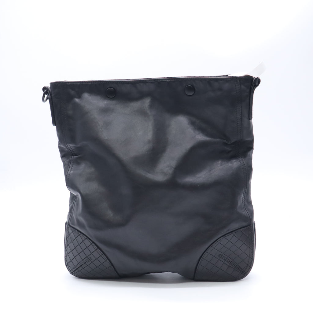 Bottega Veneta Intrecciato Scorpito Crossbody Messenger Bag B23969