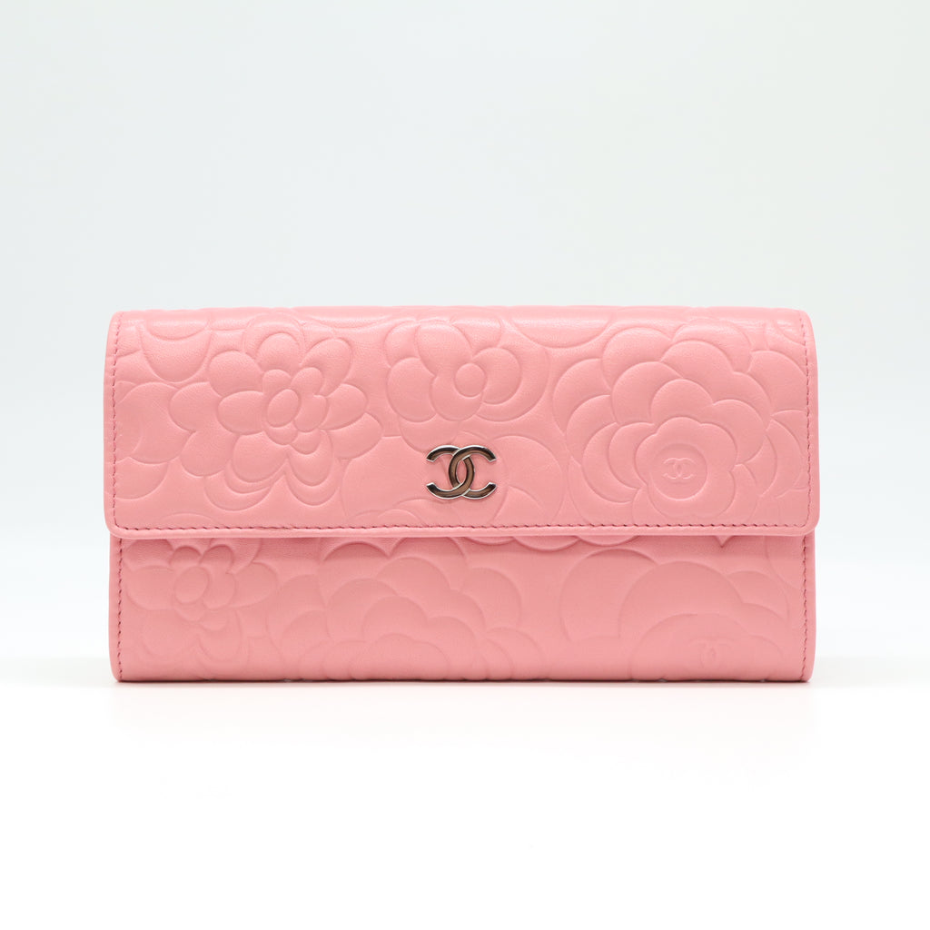 Chanel Camellia Flap Wallet W21738