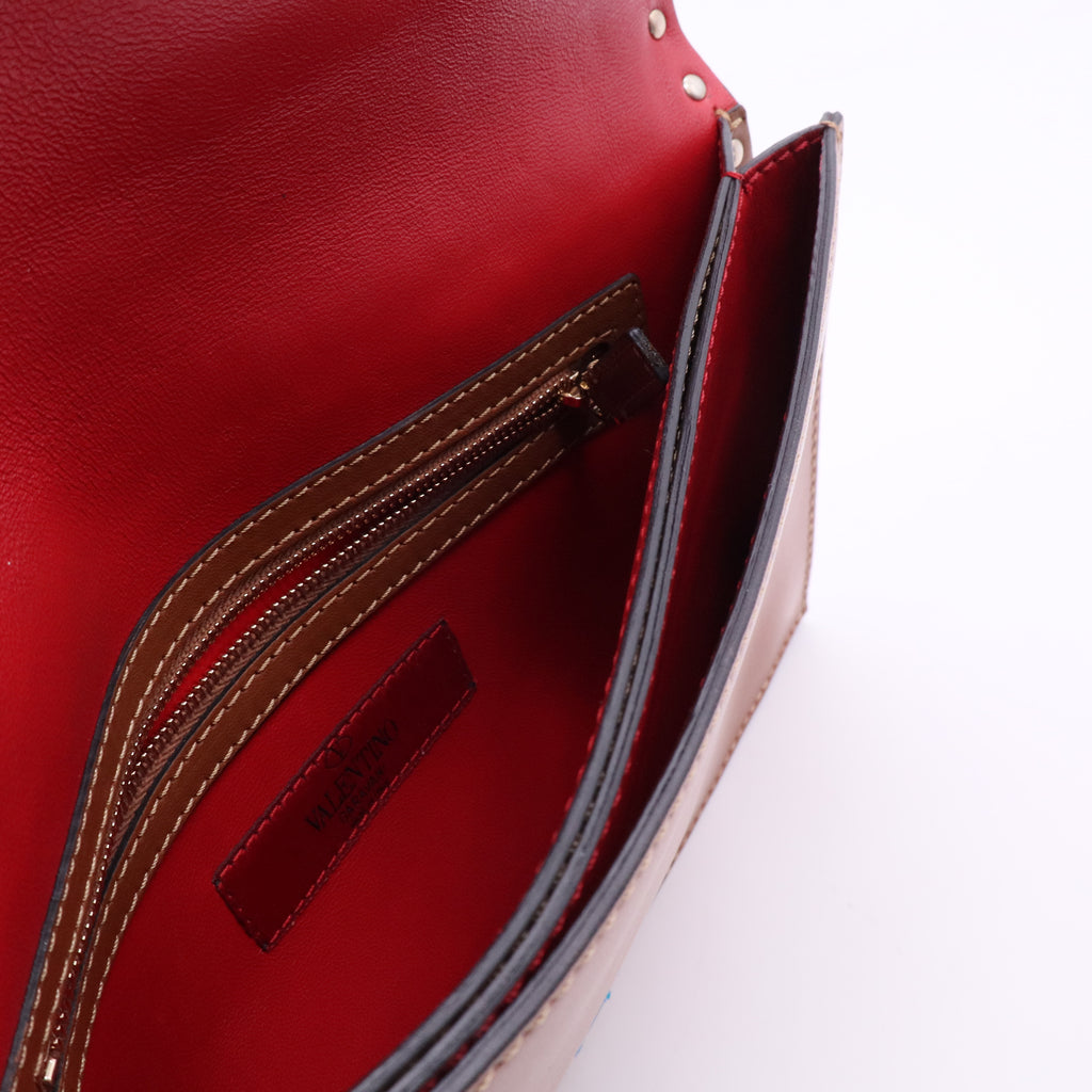 Rockstud Clutch