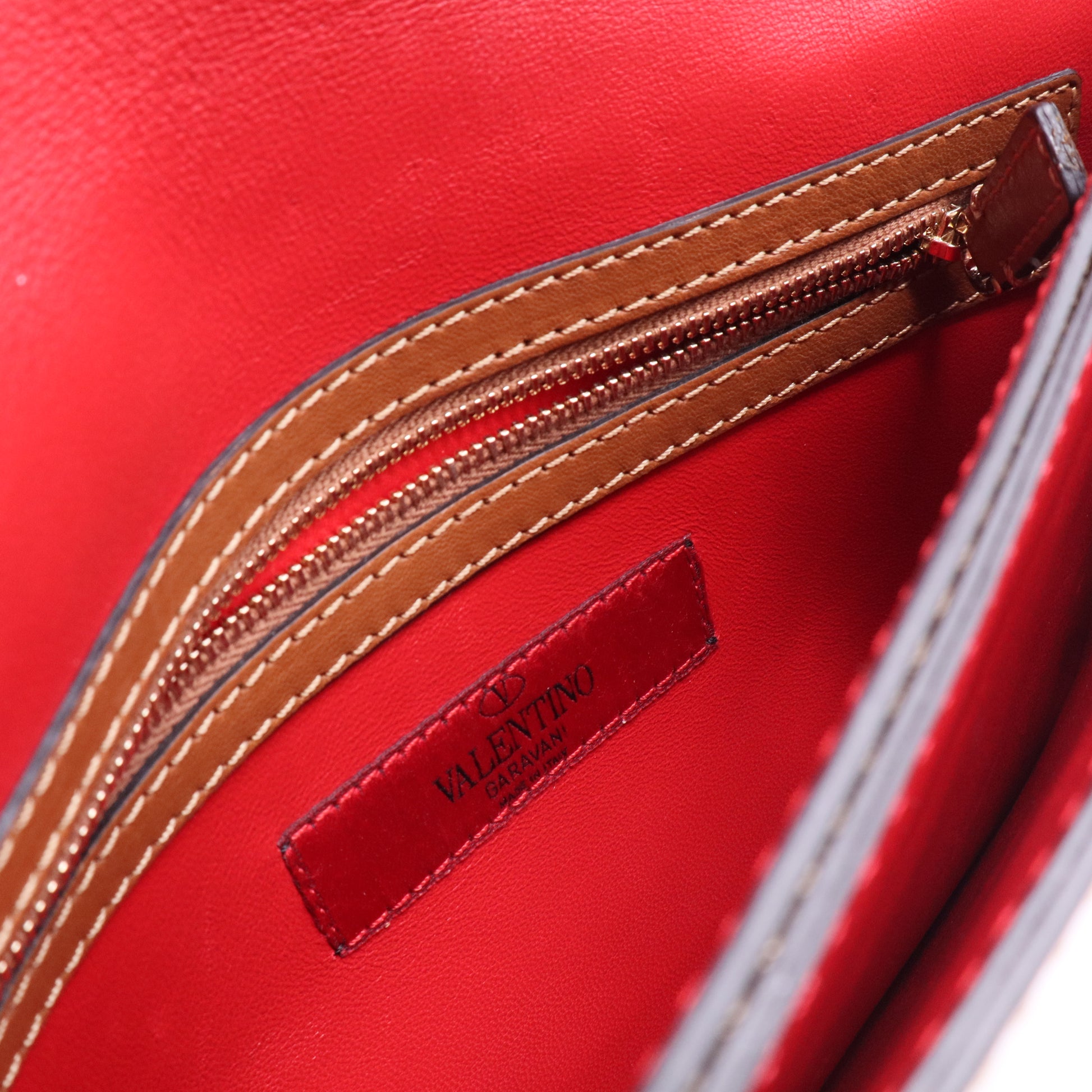 Rockstud Clutch