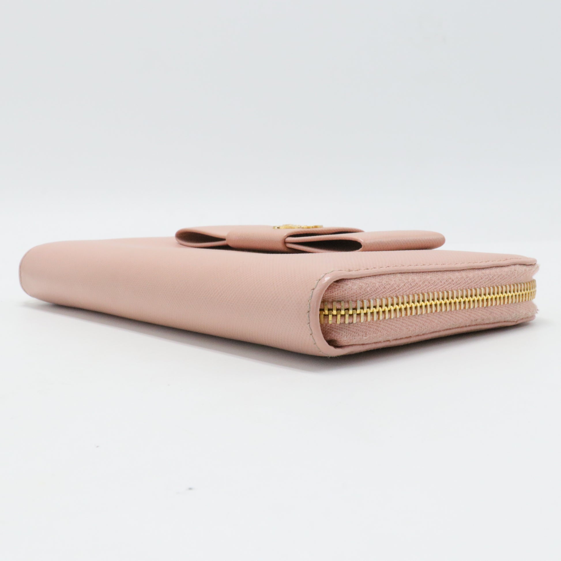Saffiano Vernice Fiocco Bow Zip Around Wallet Orchidea