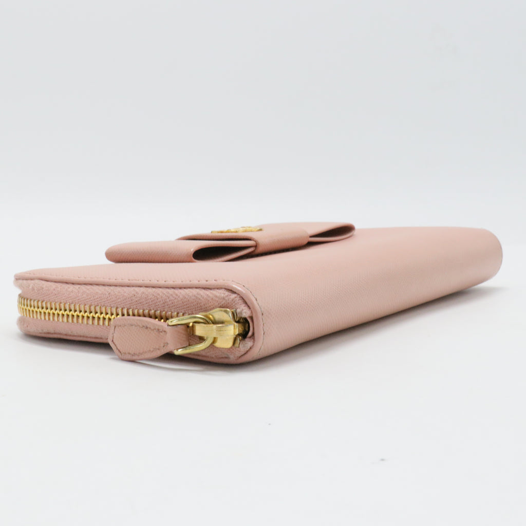 Saffiano Vernice Fiocco Bow Zip Around Wallet Orchidea