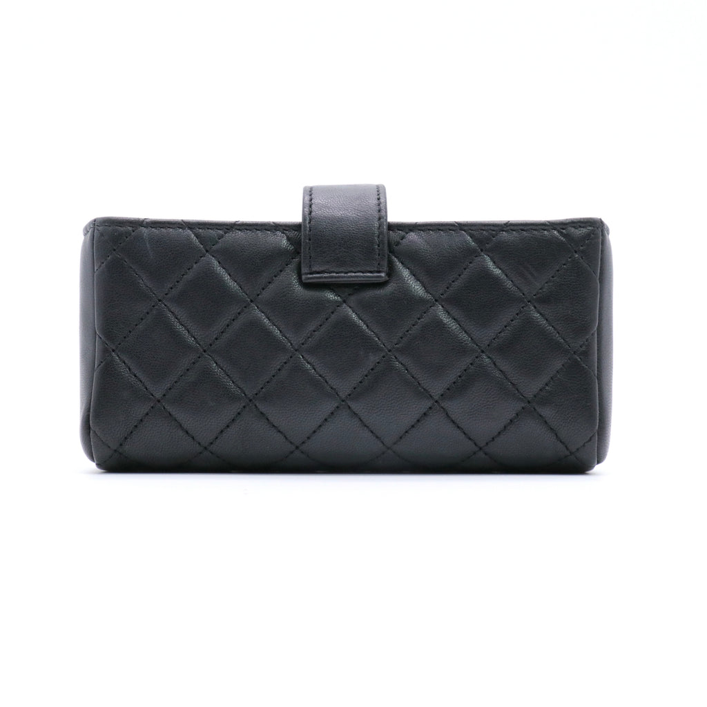 Black lambskin quilted O-Mini clutch twins