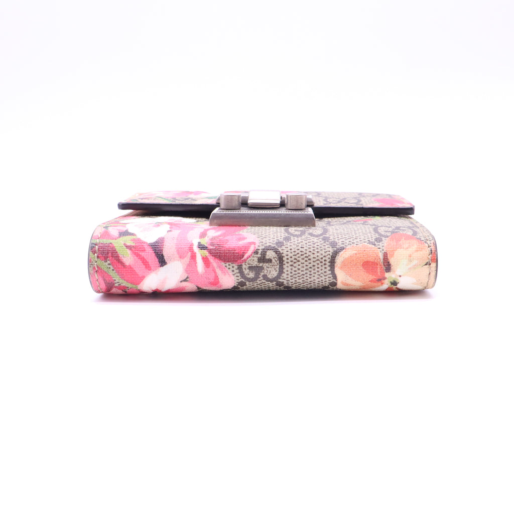 Gucci GG Supreme Blooms Padlock Compact Wallet W21572