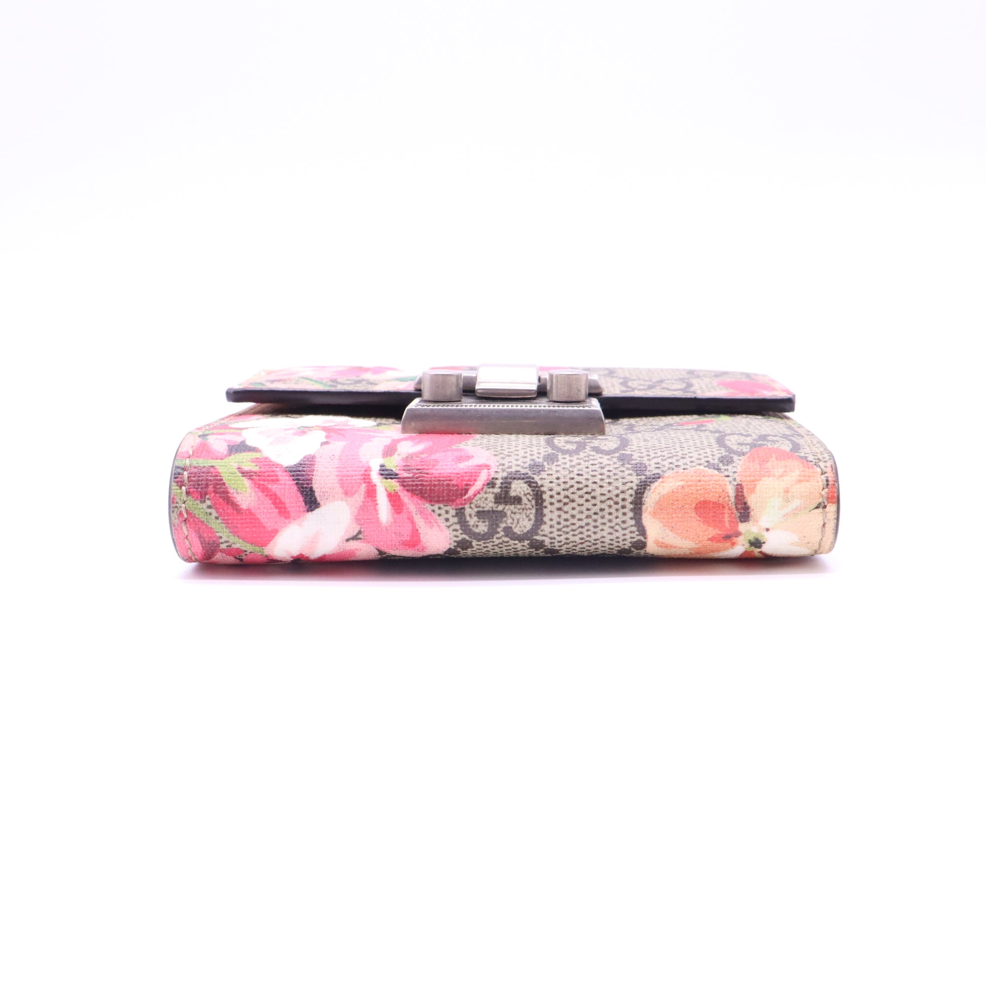 Gucci GG Supreme Blooms Padlock Compact Wallet W21572
