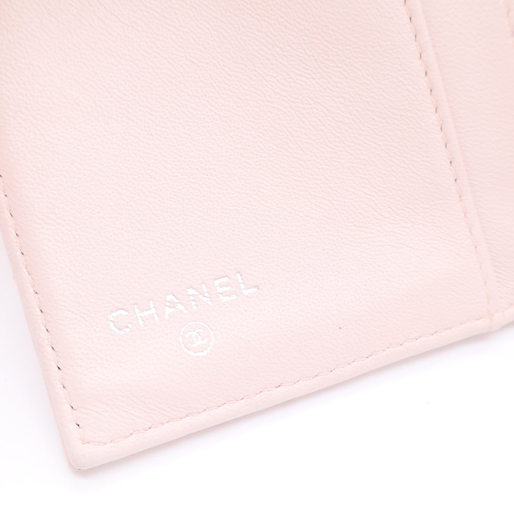 Caviar Quilted Large Gusset Flap Wallet Light Pink