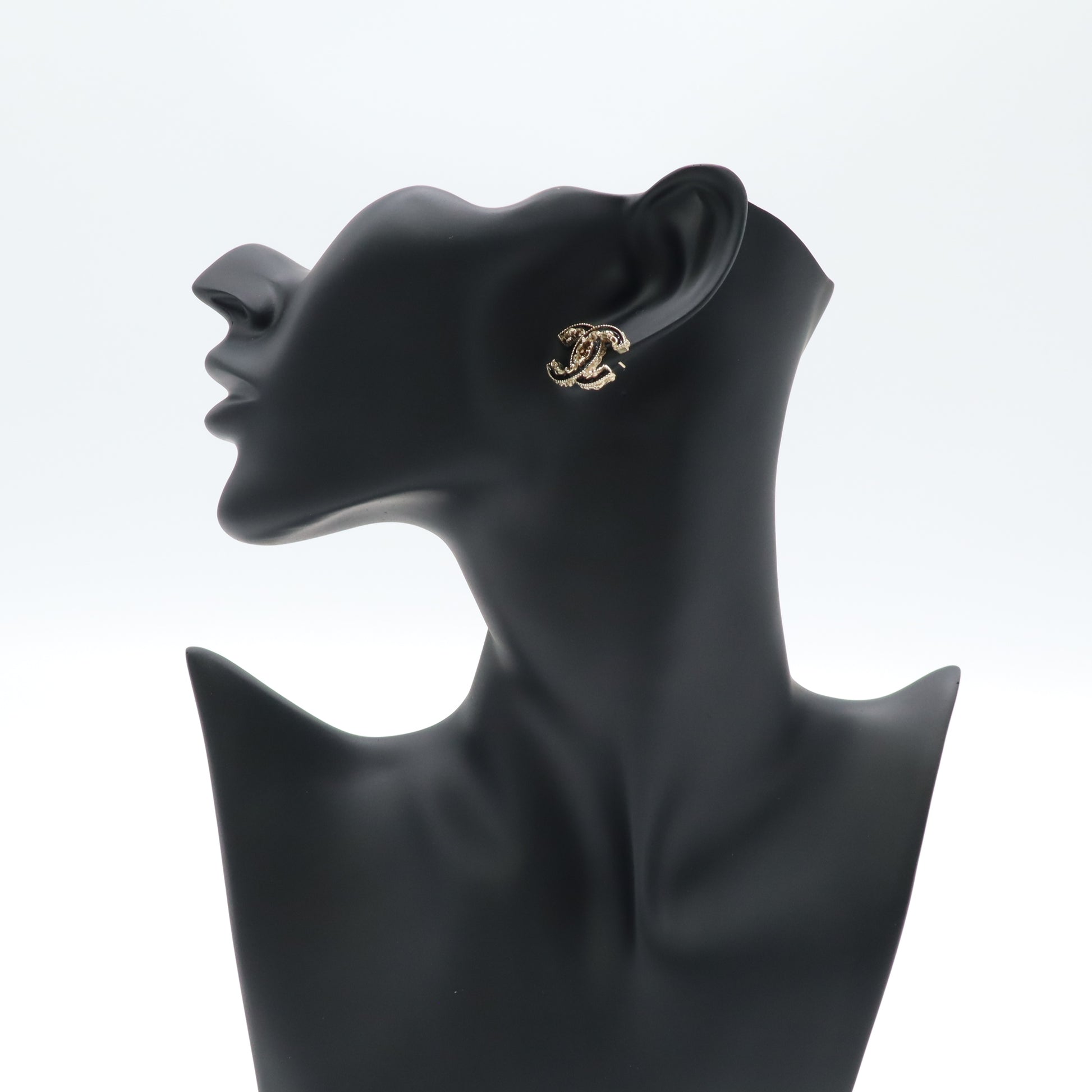 Chanel Textured CC Stud Earrings W21763