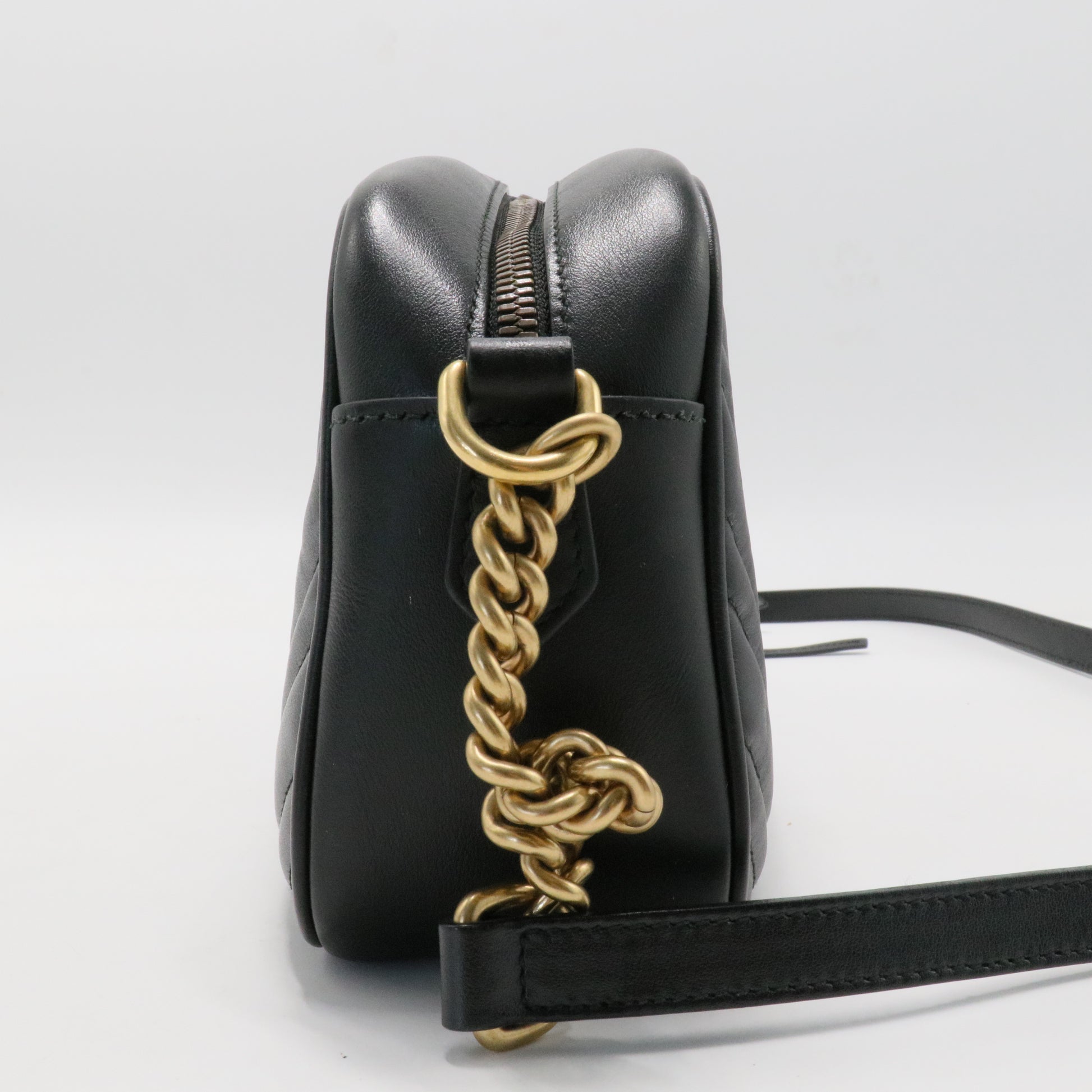GG Marmont Shoulder Bag Matelasse Leather Small