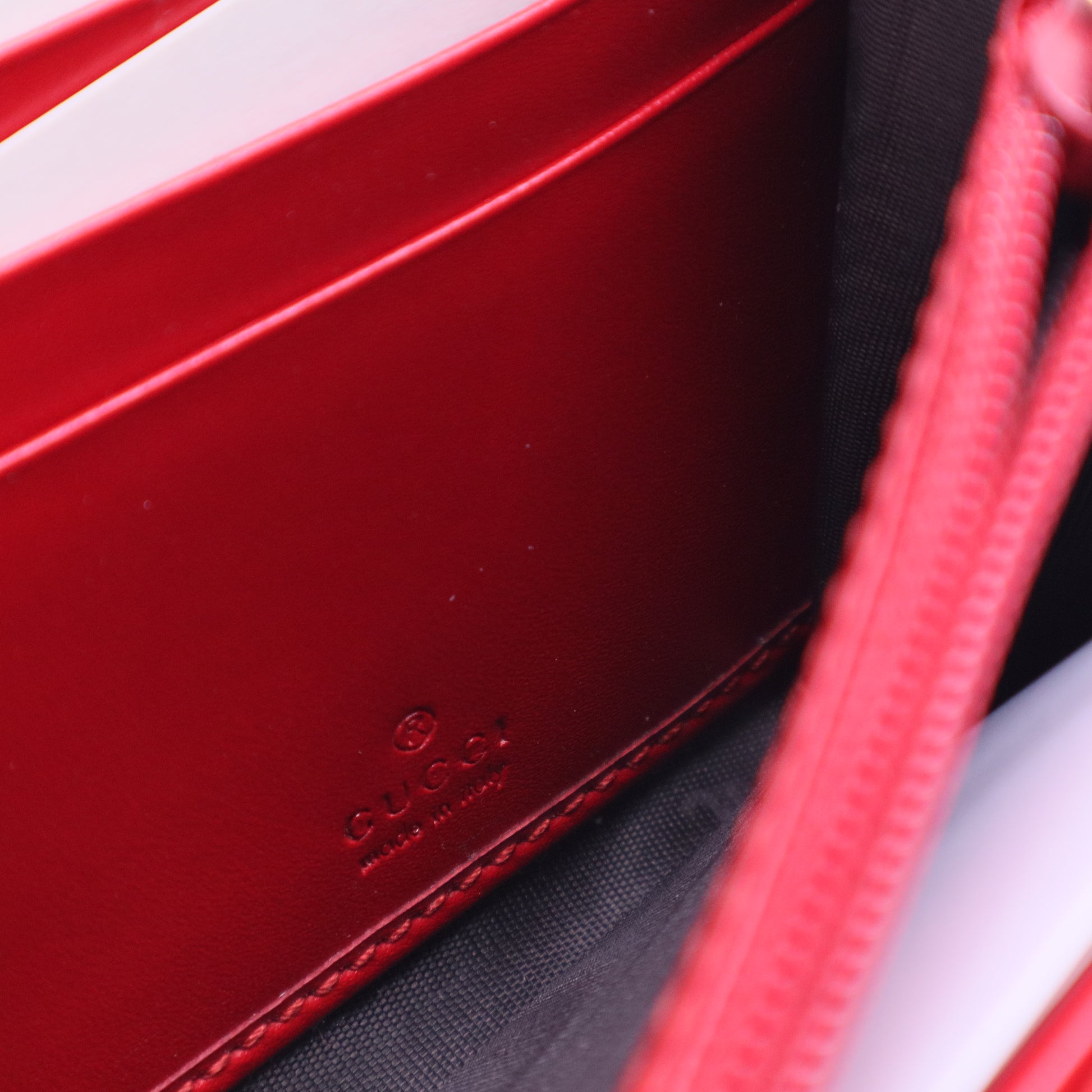 Signature Wallet on Chain Guccissima Leather W20368