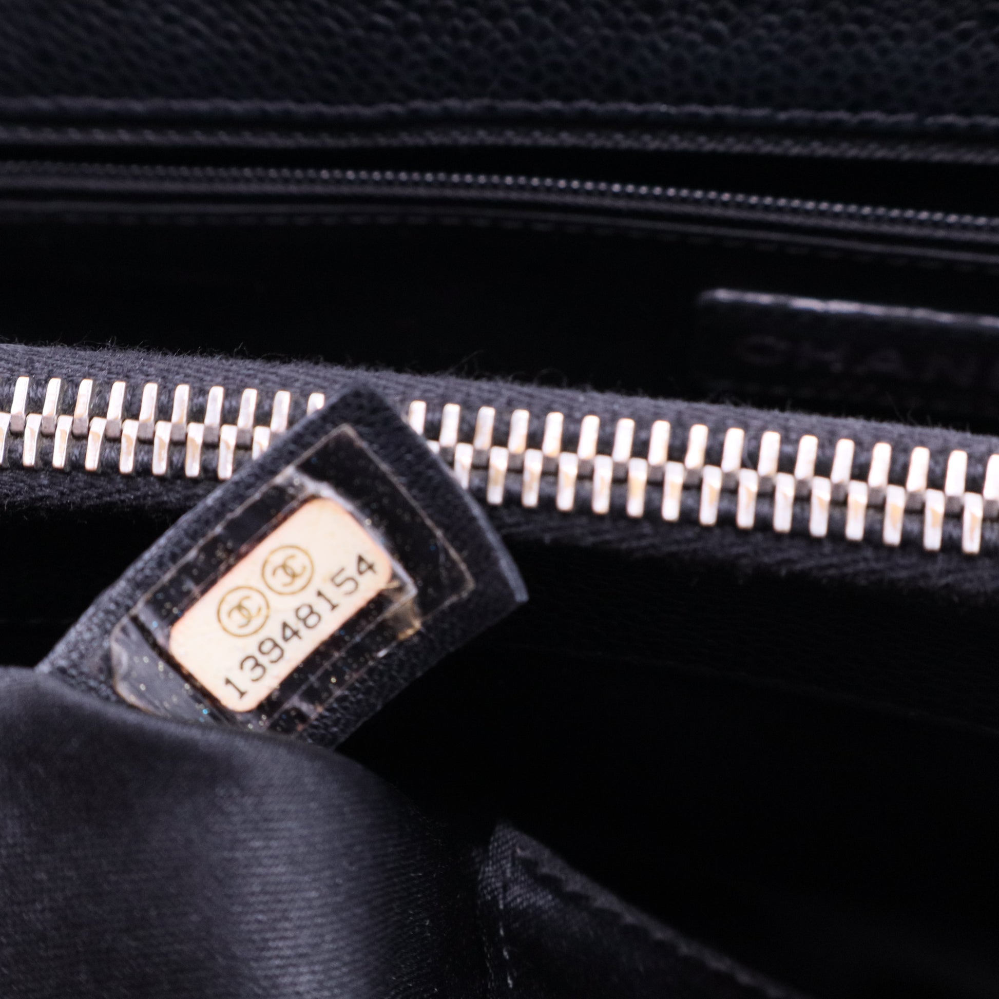Grand Shopping Tote Quilted Caviar Twins B20264