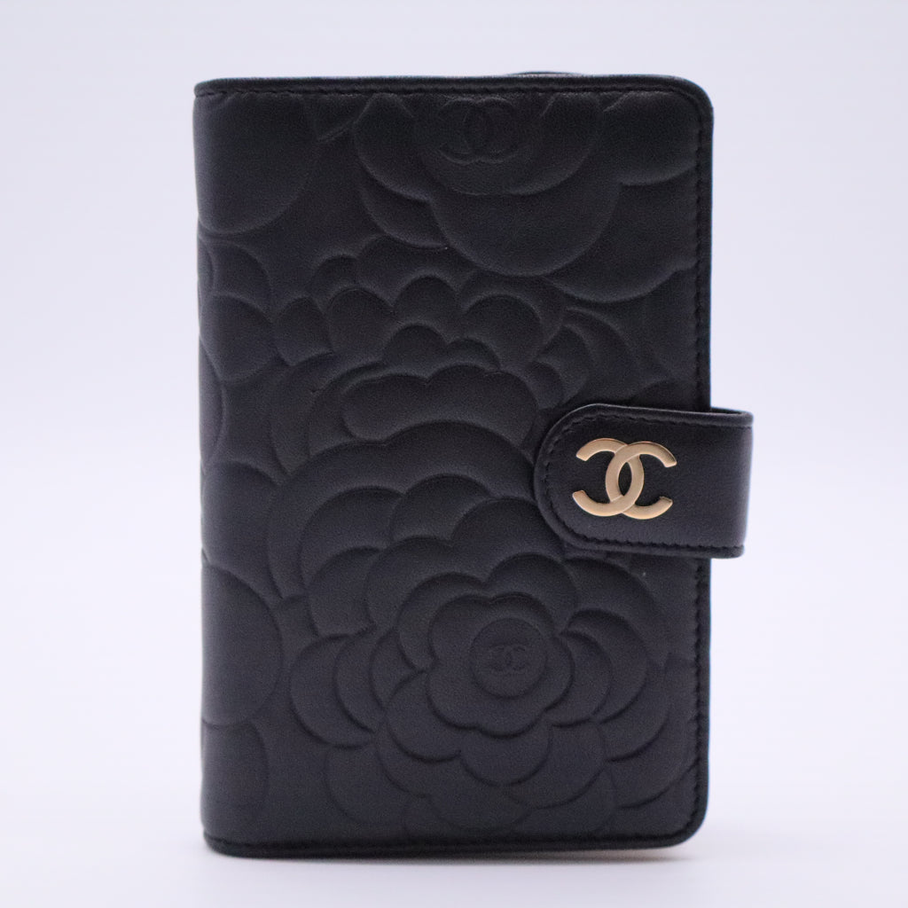 Lambskin Camellia Embossed Zipped Pocket Wallet