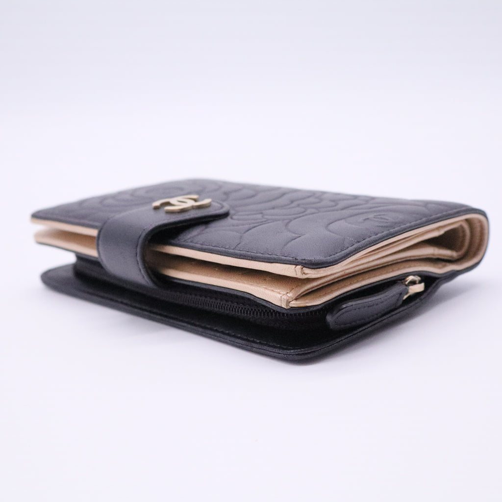 Lambskin Camellia Embossed Zipped Pocket Wallet