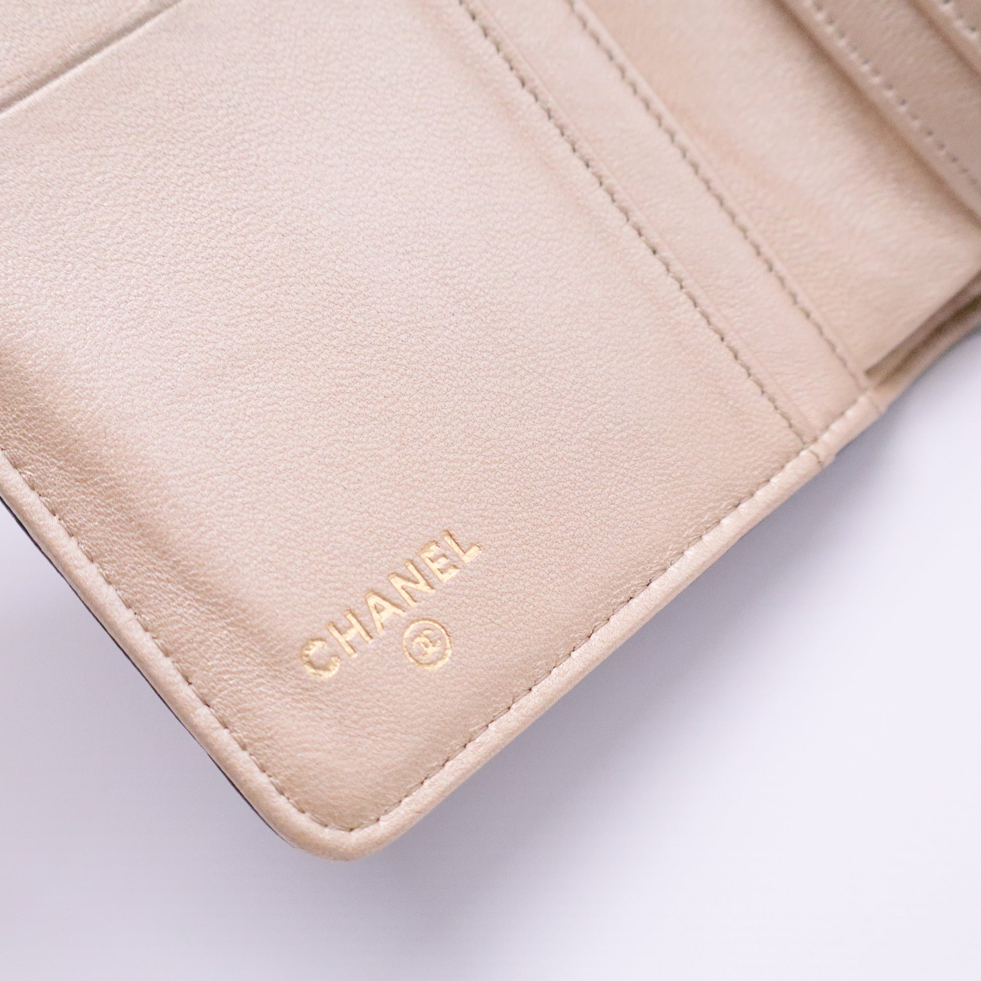 Lambskin Camellia Embossed Zipped Pocket Wallet