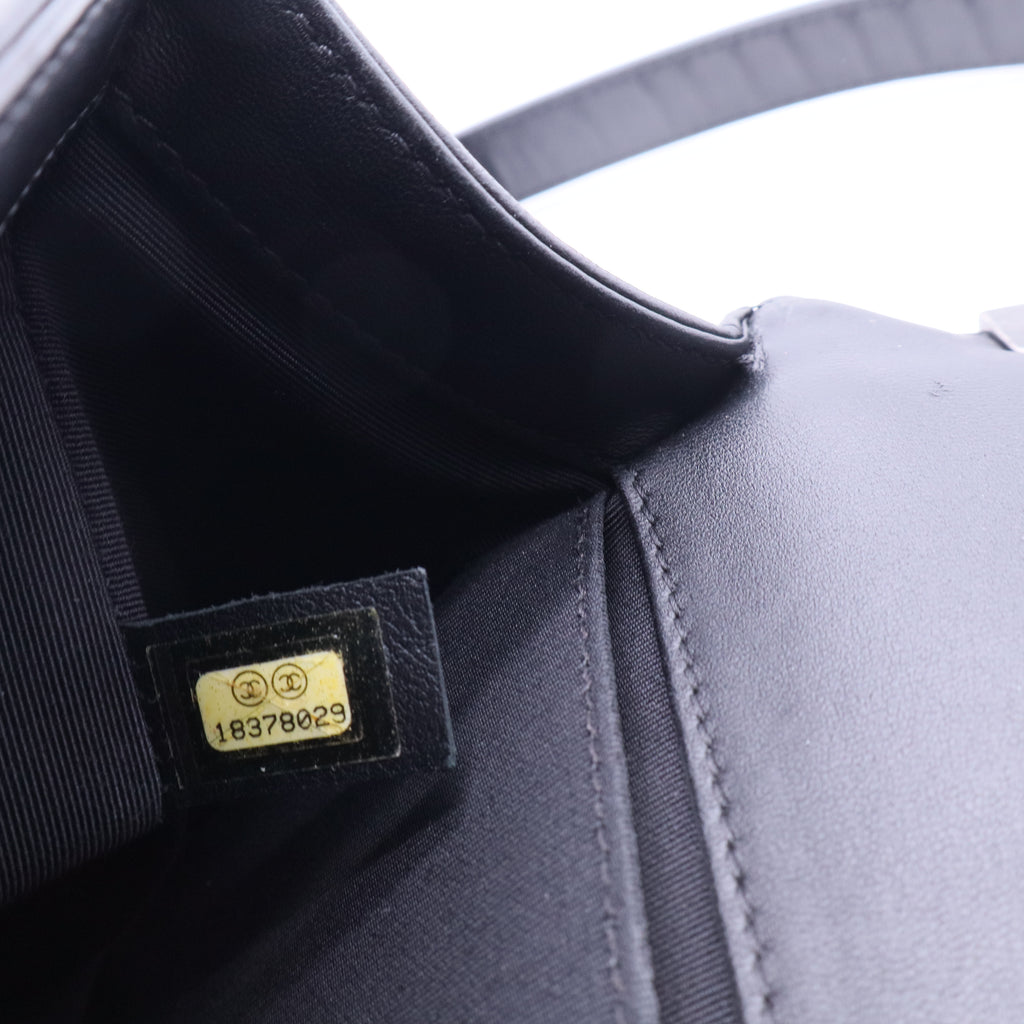 Chanel Medium Caviar Boy Bag B20014