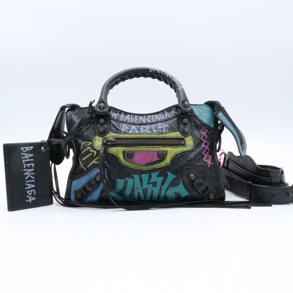 Agneau Arena Graffiti All Over Classic Hardware Mini City Black Multicolor twins