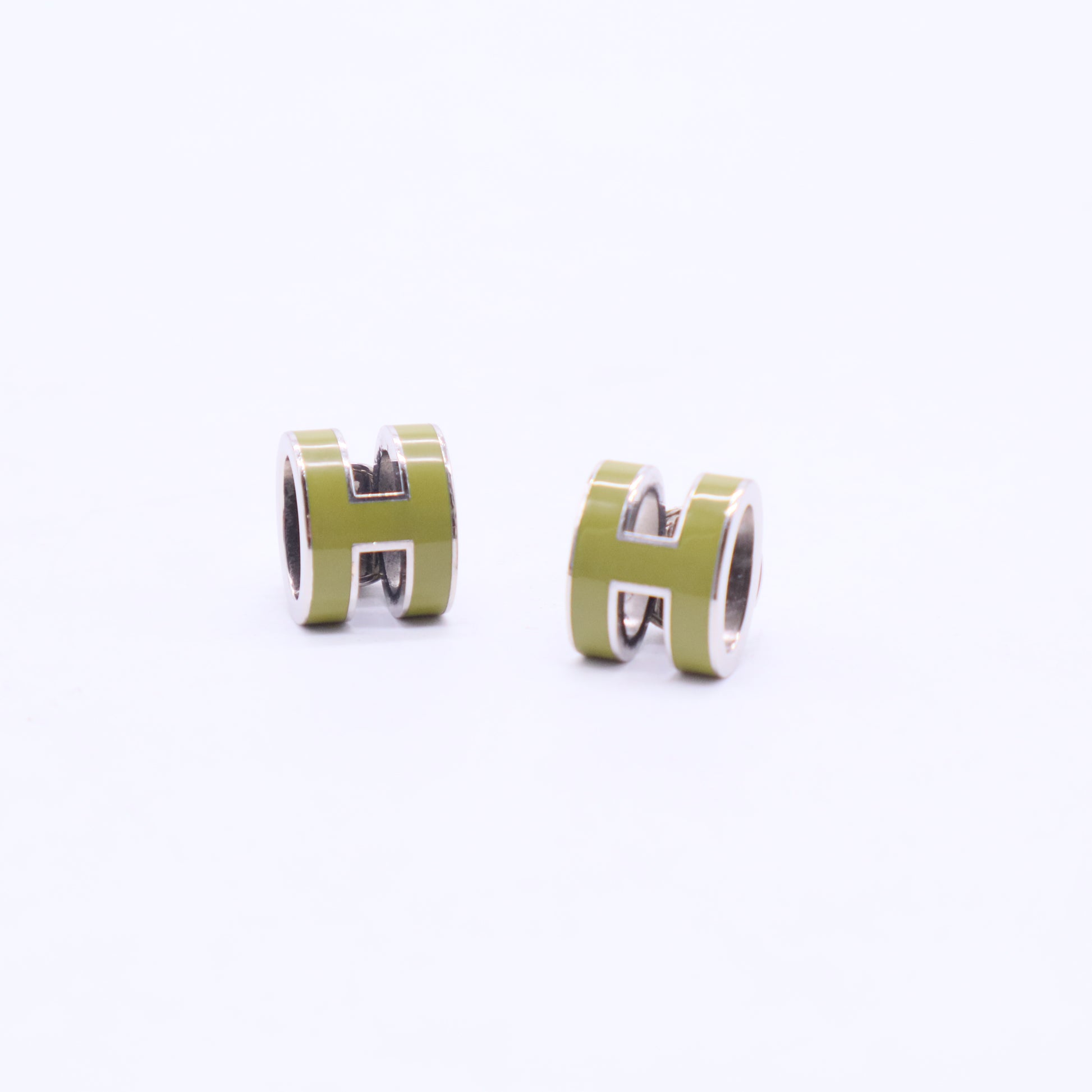 Pop H Green Stud Earrings Silvery W20319