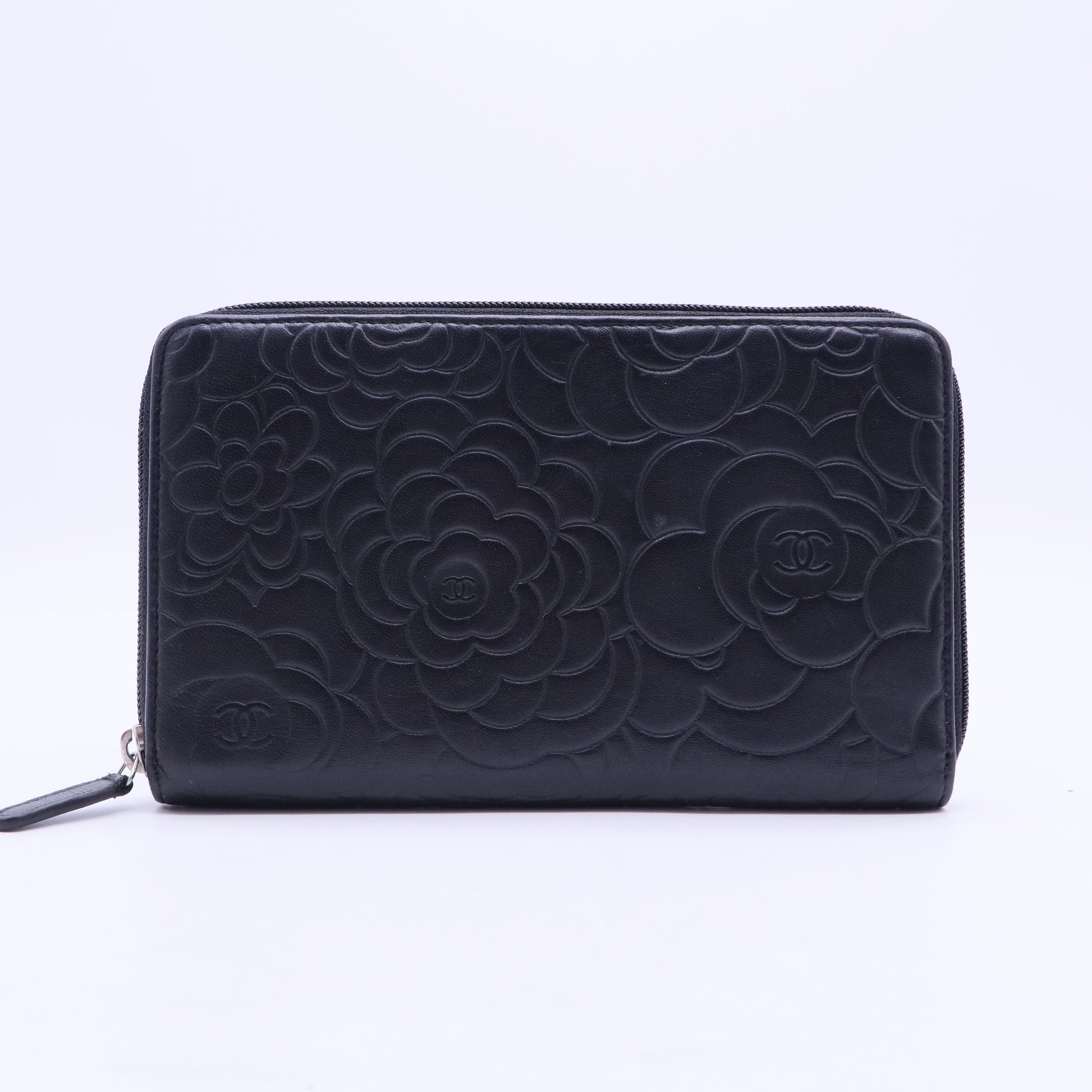 Chanel Lambskin Camellia Embossed Zip Around Organizer Wallet Black twins w7074