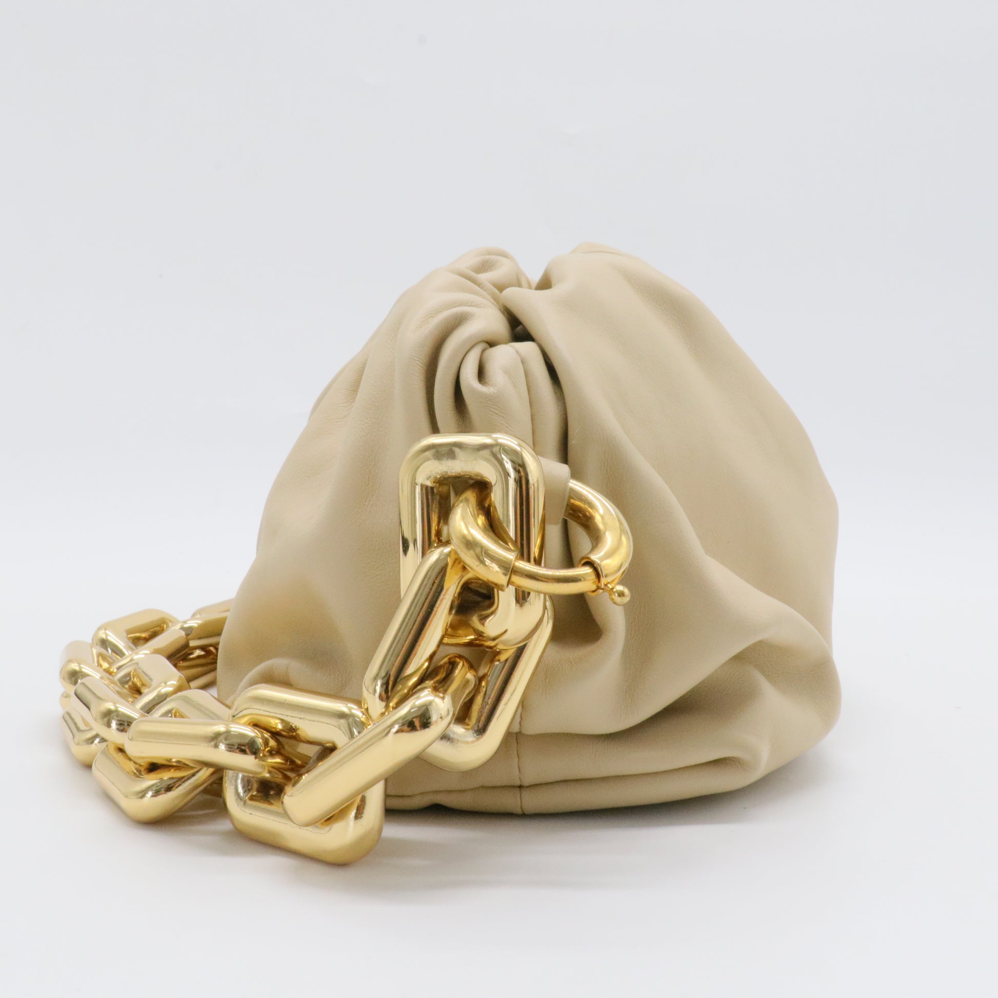 The Chain Pouch Leather