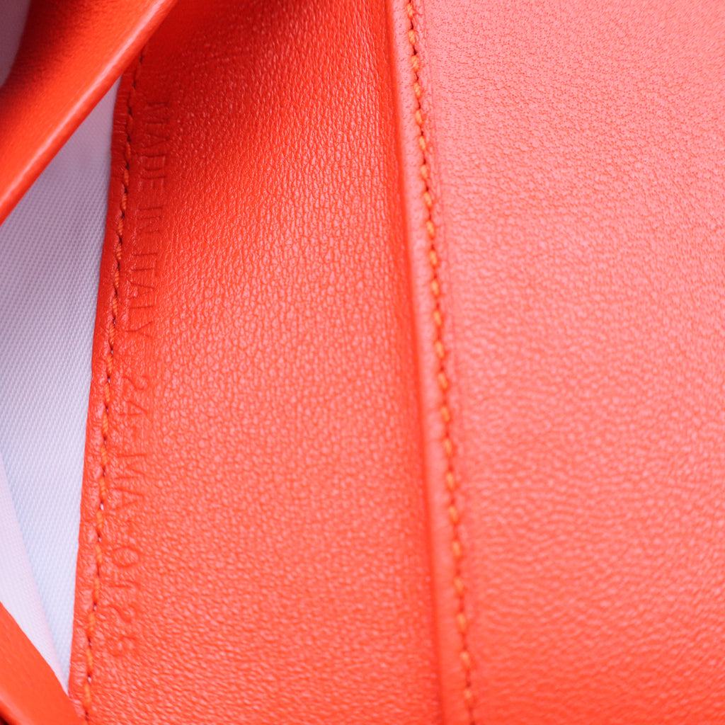 Leather Compact Wallet w Tag W20342