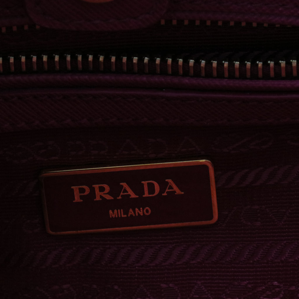 Saffiano Lux Medium Tote Peonia