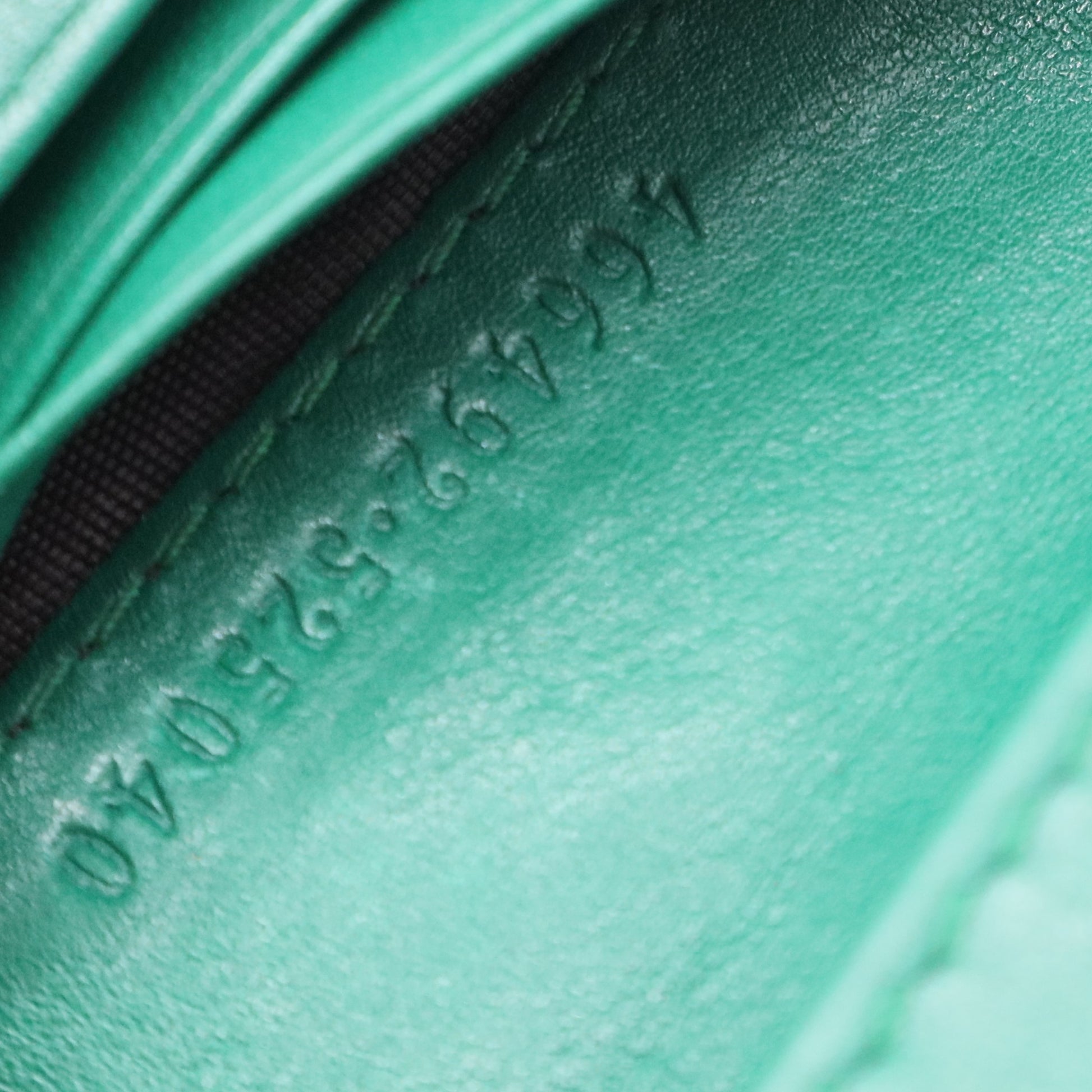 Calfskin Matelasse GG Marmont Card Case Wallet Emerald