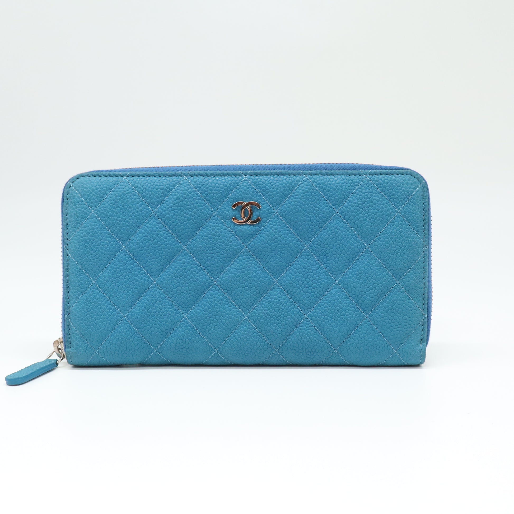 2020 Interlocking CC Logo Continental Wallet W21743